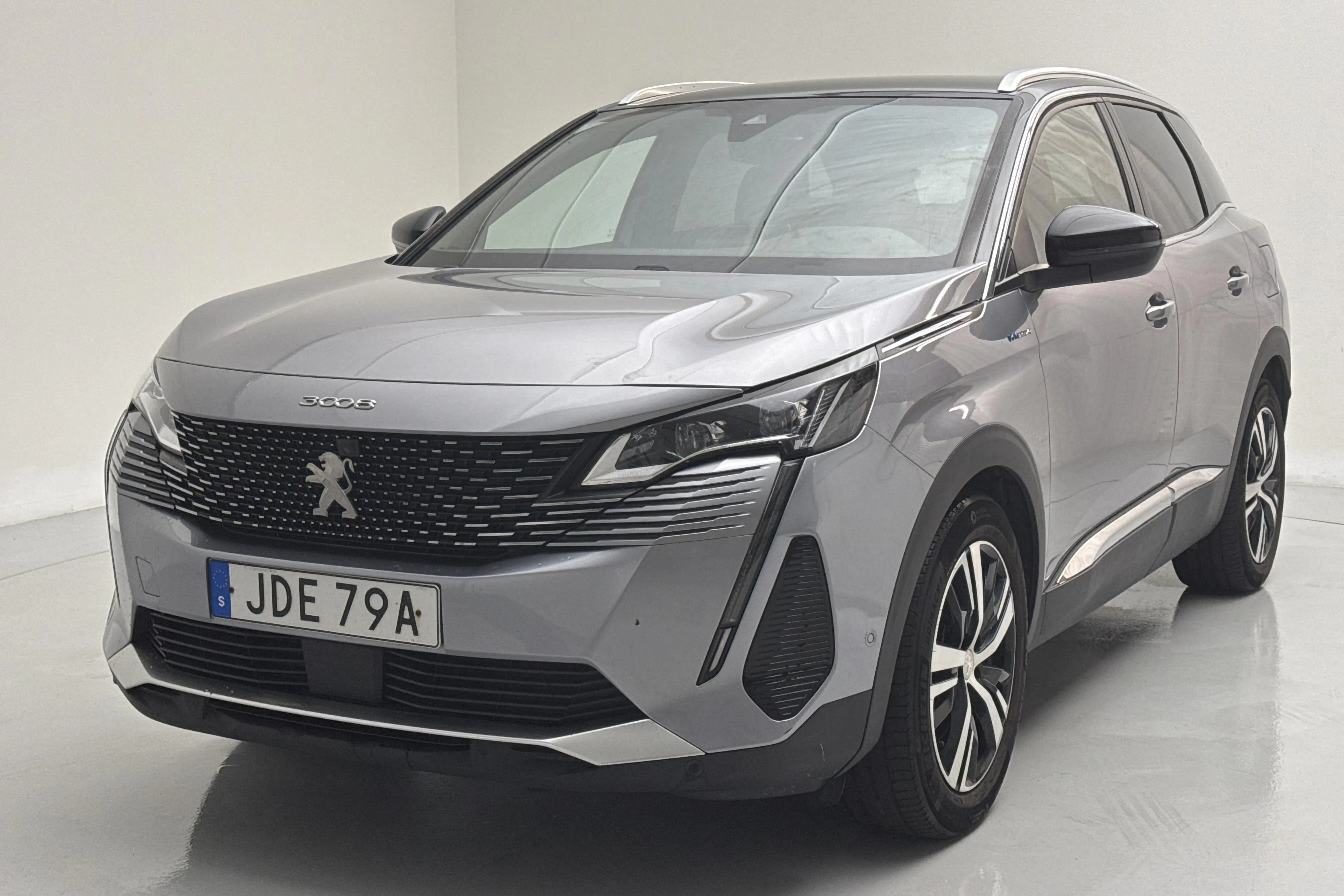 Presentationsfoto 1 av 17: Peugeot 3008 1.6 Plug-in Hybrid 4 (300hk) - 8 238 mil - Automat - grå - 2021