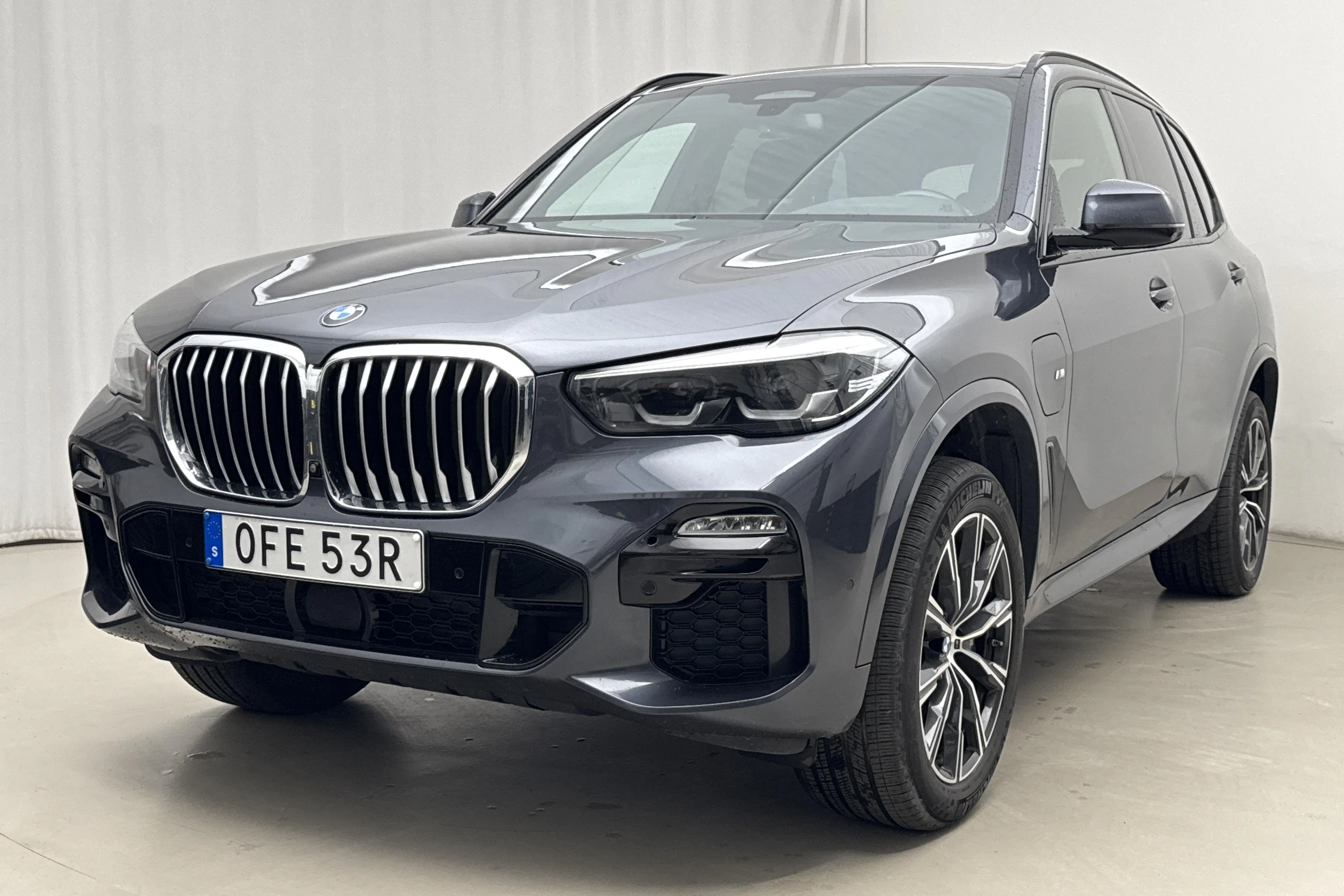 Presentationsfoto 1 av 24: BMW X5 xDrive45e, G05 (394hk) - 23 236 mil - Automat - grå - 2020