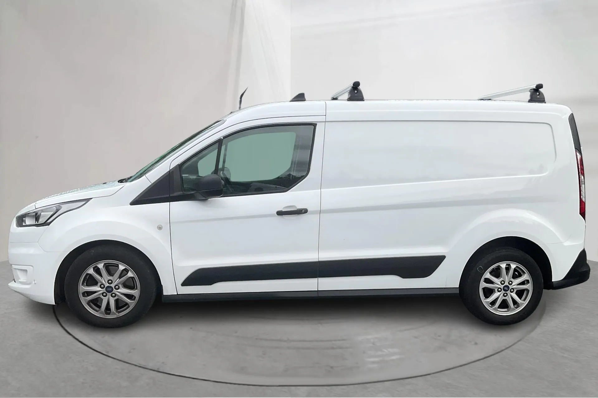 Presentationsfoto 2 av 14: Ford Transit Connect 1.5 EcoBlue (100hk) - 9 962 mil - Automat - vit - 2022