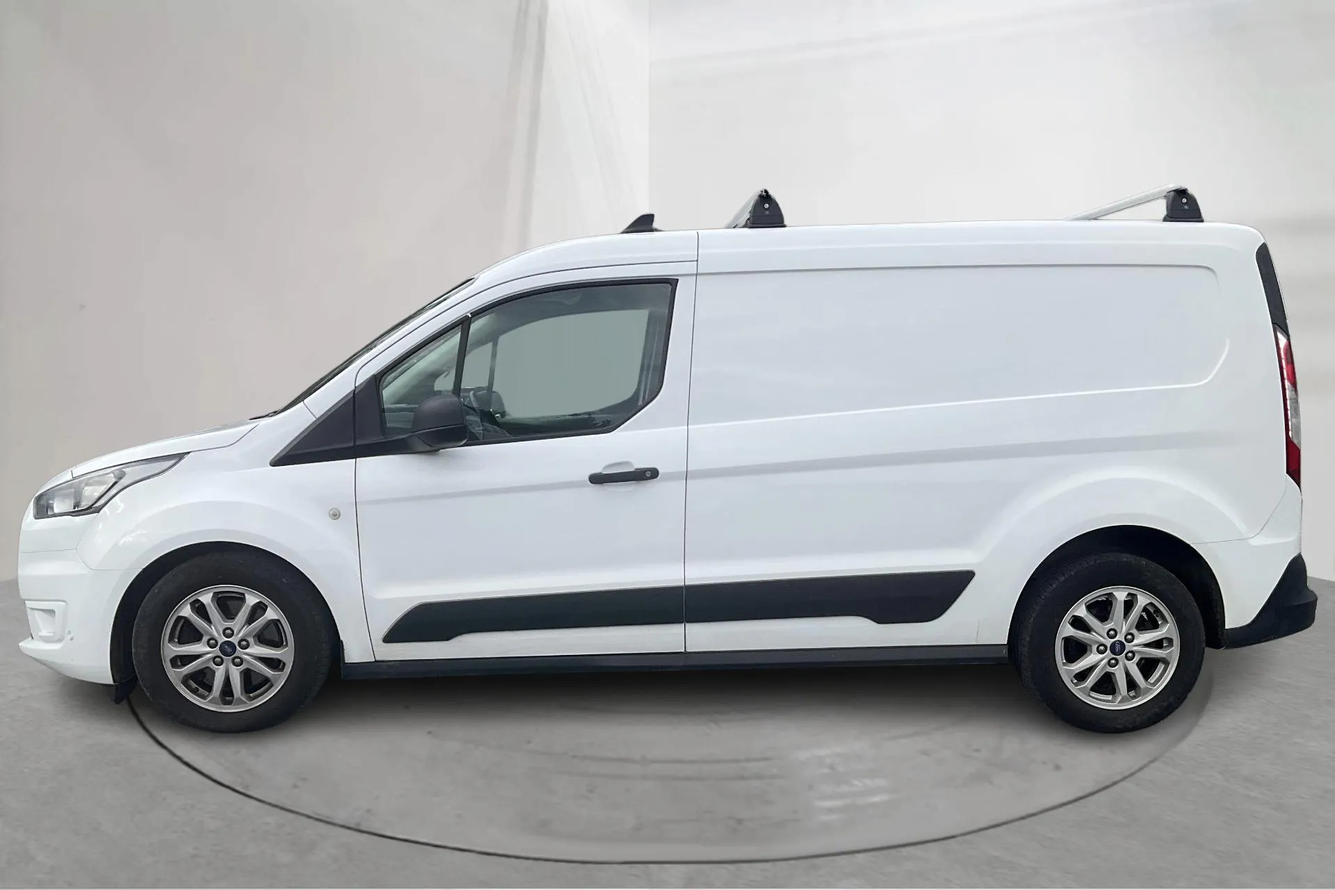 Presentationsfoto 2 av 15: Ford Transit Connect 1.5 EcoBlue (100hk) - 9 932 mil - Automat - vit - 2022