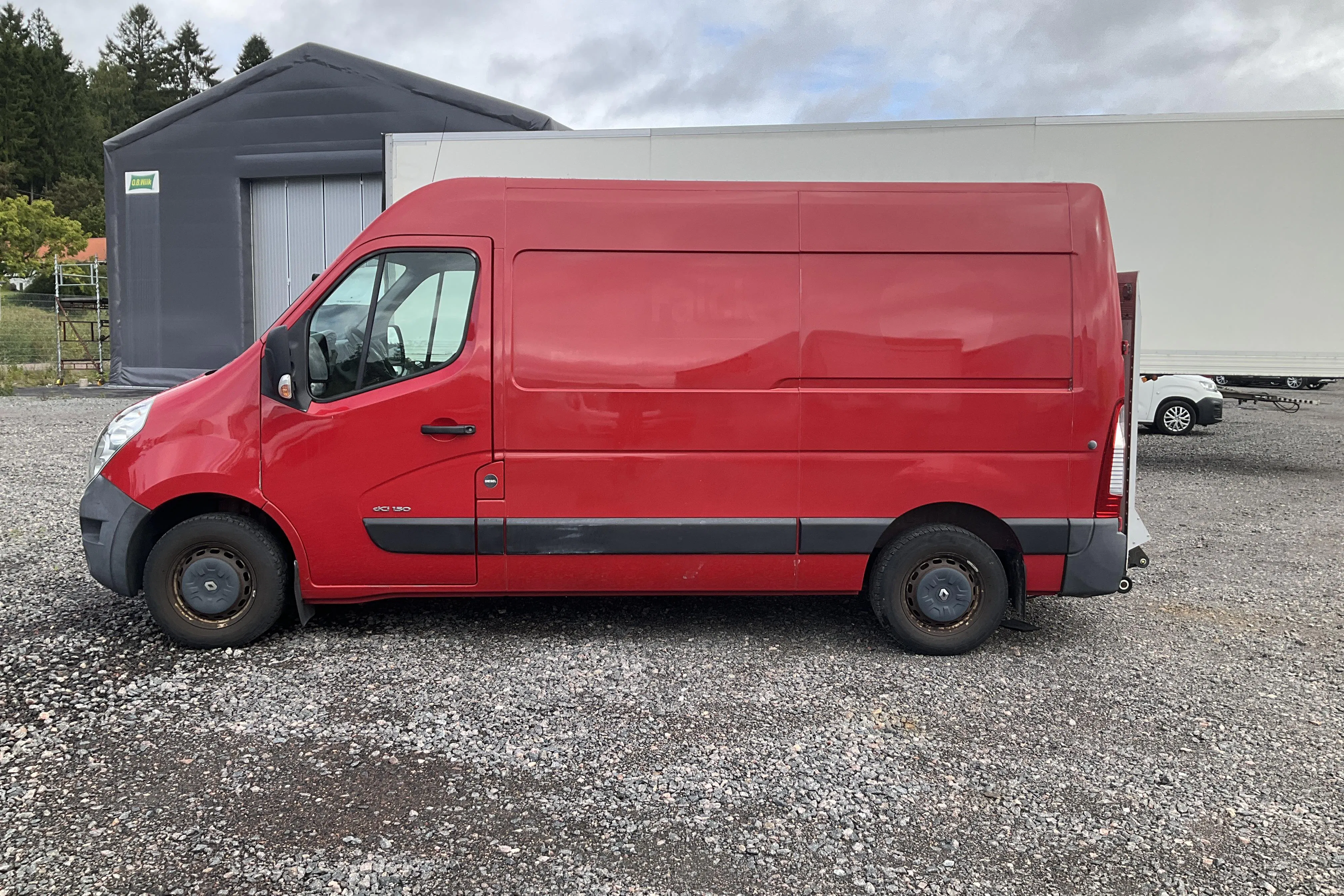 Presentation photo 2 of 12: Renault Master 2.3 dCi FAP 2WD (150hk) - 41 860 km - Automatic - red - 2016