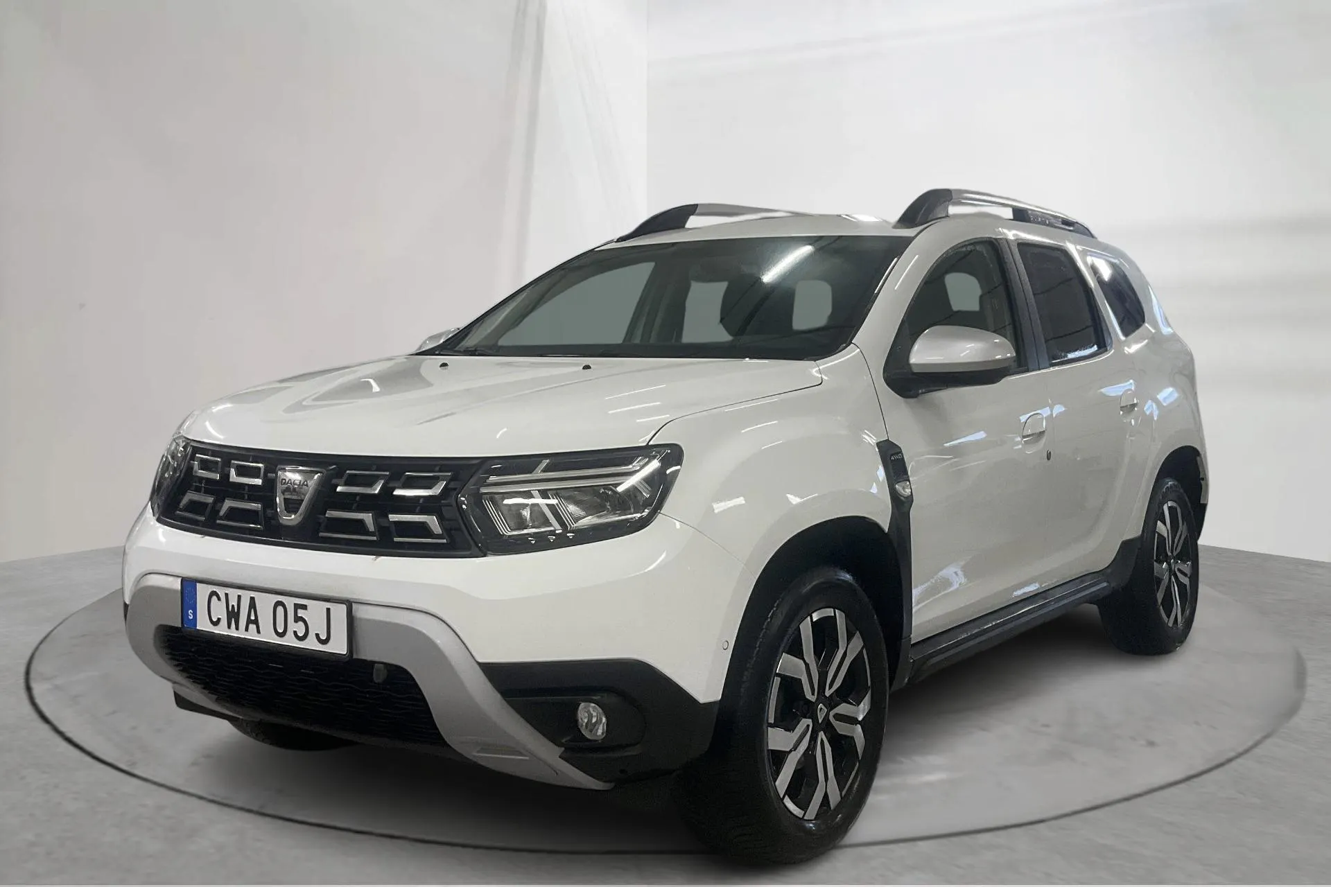 Presentationsfoto 1 av 19: Dacia Duster 1.5 dCi 4x4 (115hk) - 9 885 mil - Manuell - vit - 2023