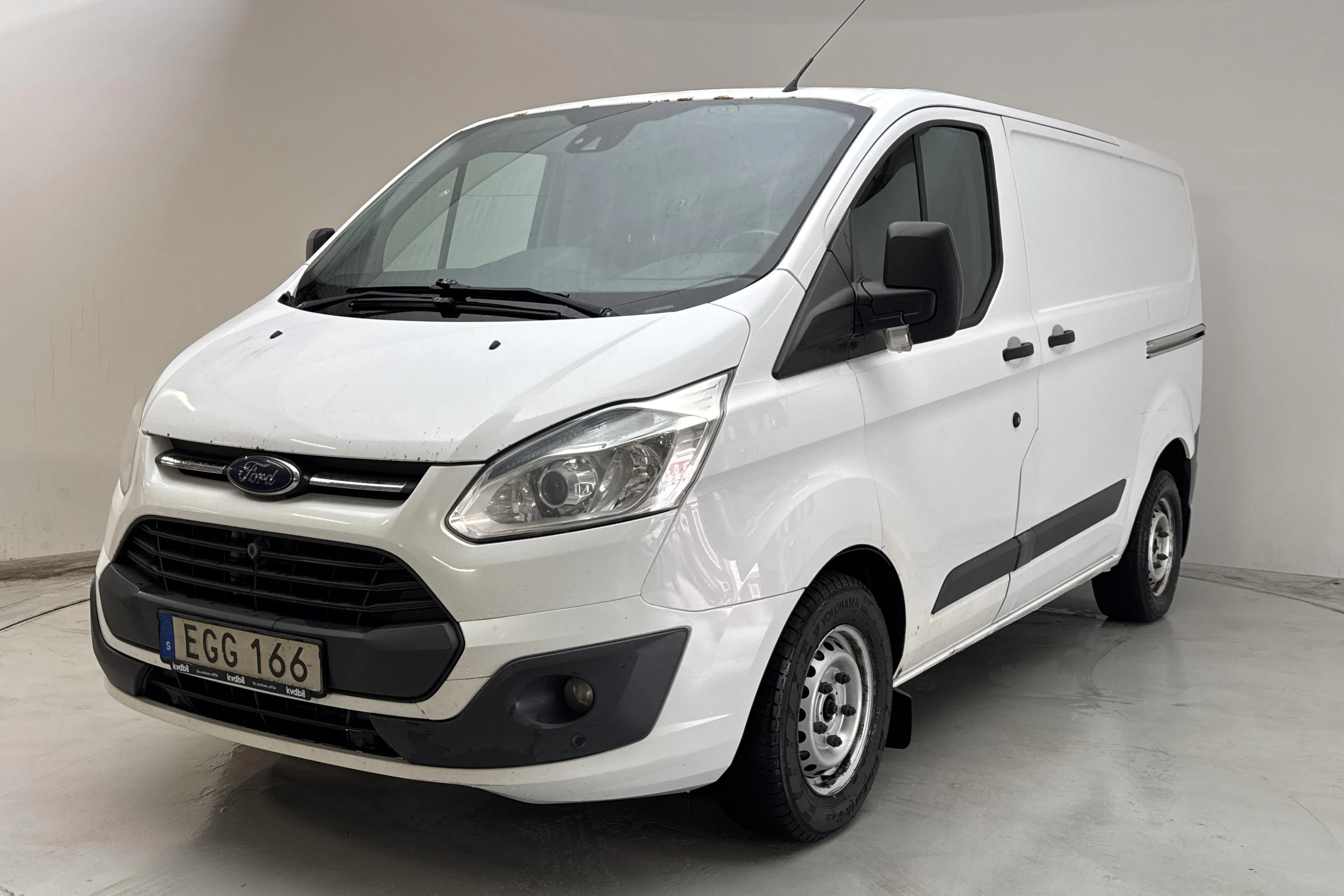 Presentationsfoto 1 av 12: Ford Transit Custom 300 (125hk) - 24 532 mil - Manuell - vit - 2014