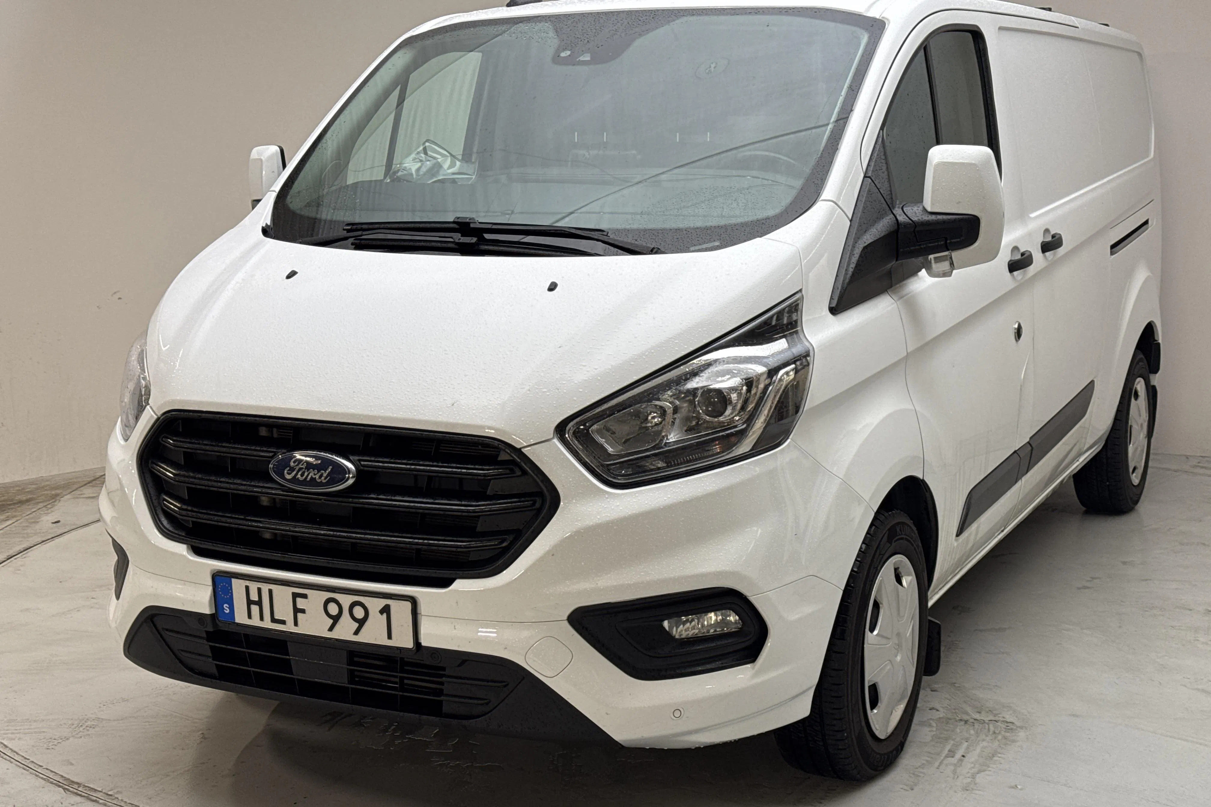 Presentation photo 1 of 13: Ford Transit Custom 340 (170hk) - 96 600 km - Manual - white - 2022