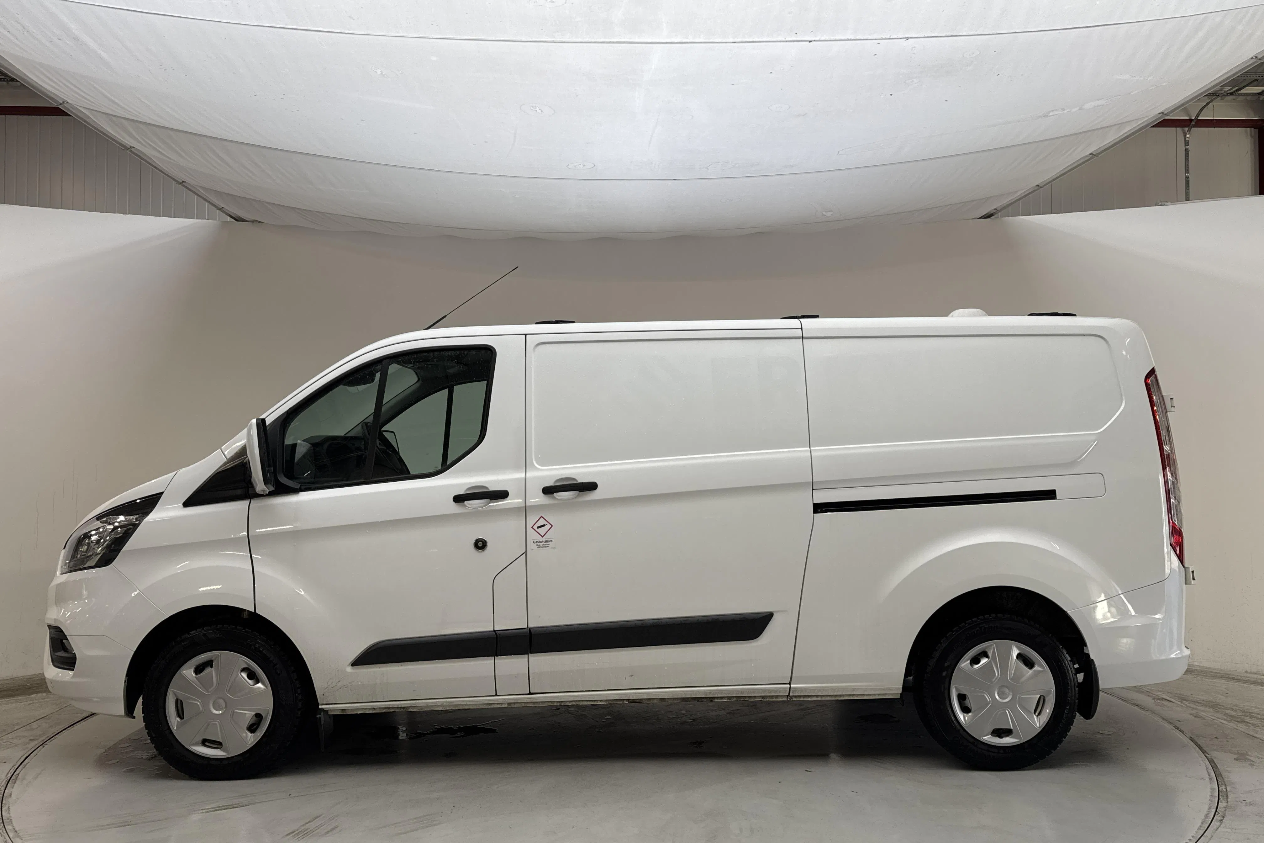 Presentation photo 2 of 14: Ford Transit Custom 340 (170hk) - 93 400 km - Manual - white - 2022