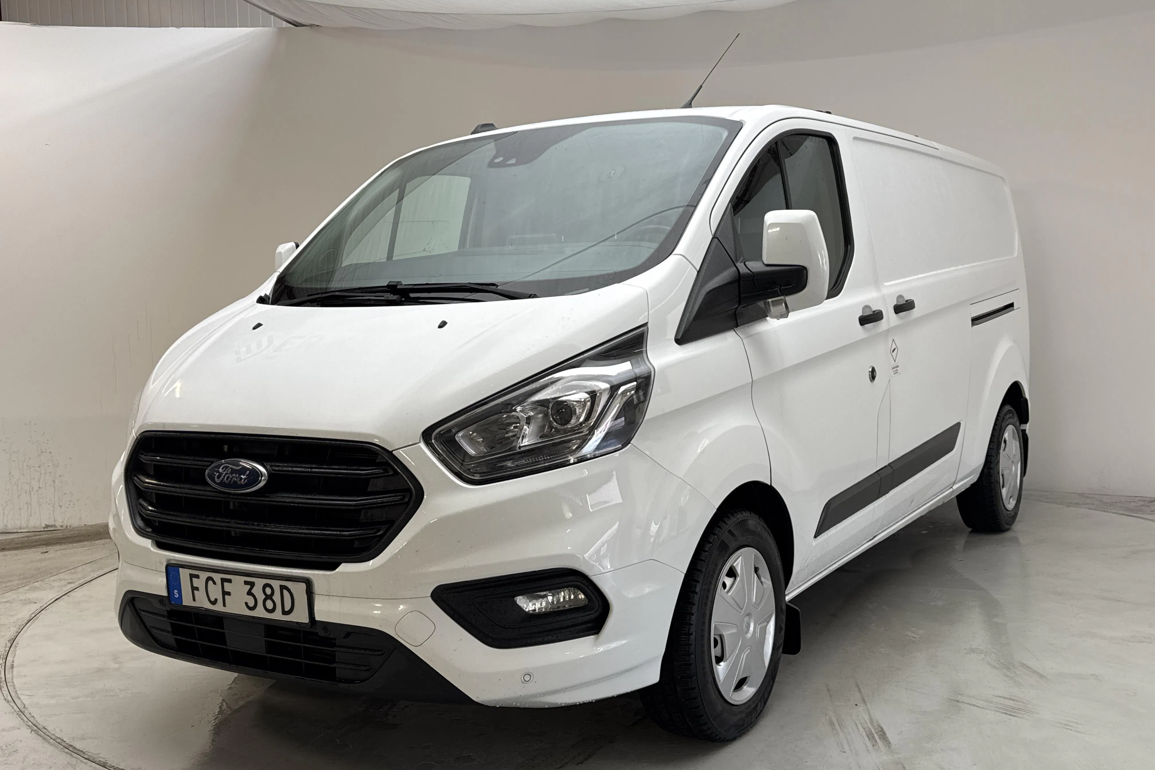 Presentation photo 1 of 14: Ford Transit Custom 340 (170hk) - 93 400 km - Manual - white - 2022