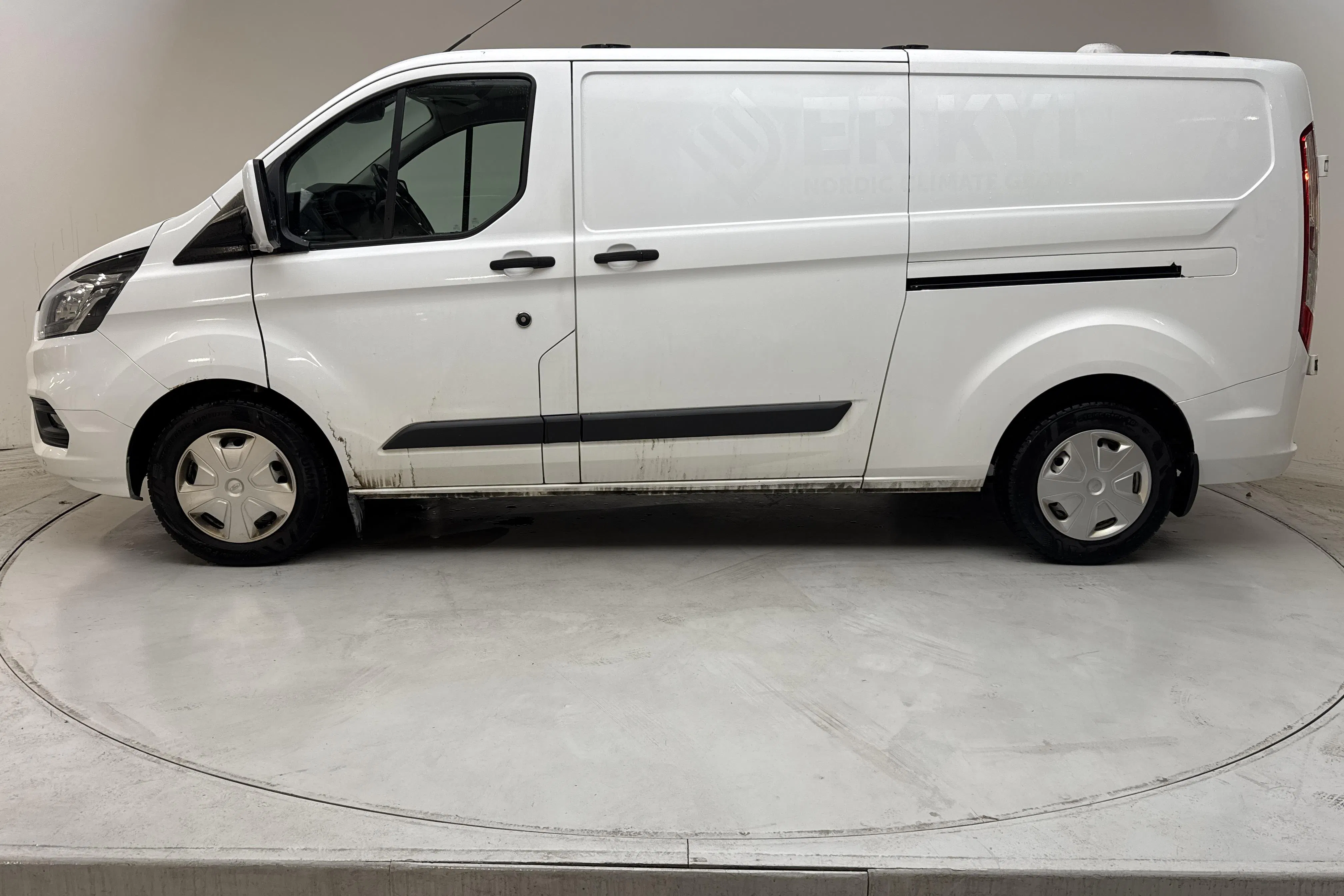Presentation photo 2 of 12: Ford Transit Custom 340 (170hk) - 133 020 km - Manual - white - 2022