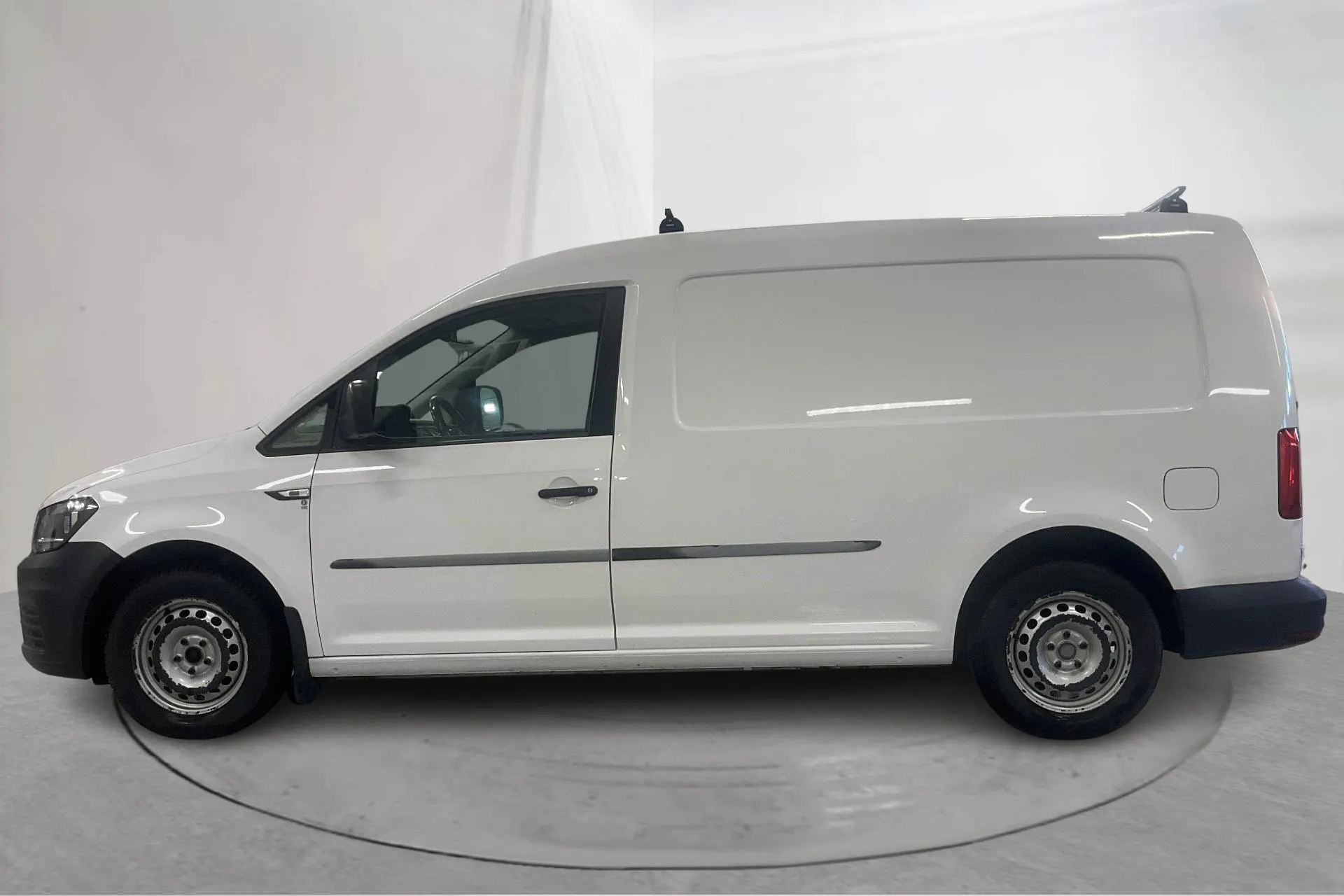 Presentation photo 2 of 19: VW Caddy 2.0 TDI Maxi Skåp (102hk) - 78 200 km - Manual - white - 2017