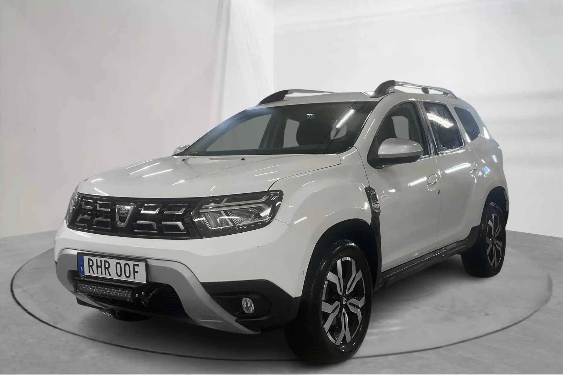 Presentationsfoto 1 av 20: Dacia Duster 1.5 dCi 4x4 (115hk) - 8 545 mil - Manuell - vit - 2023