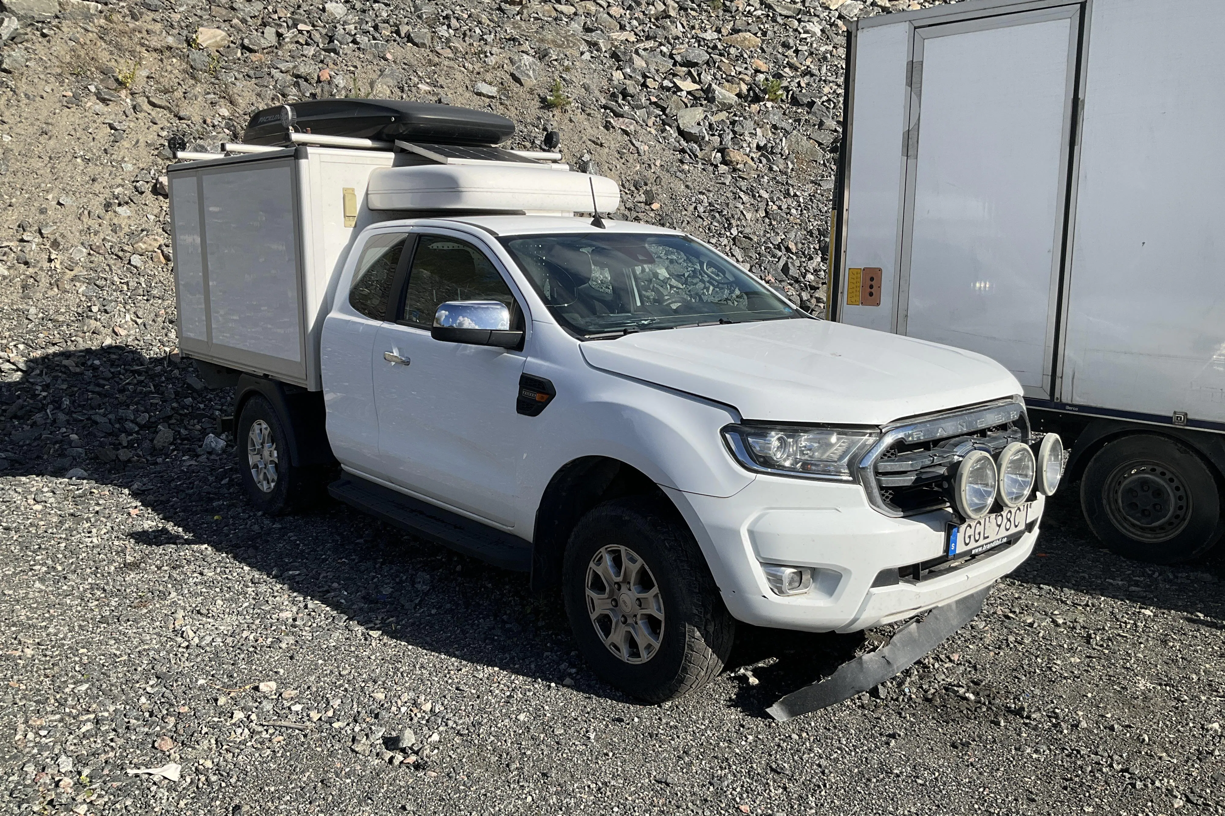 Presentationsfoto 1 av 20: Ford Ranger 2.0 TDCi 4WD (170hk) - 24 342 mil - Manuell - vit - 2019