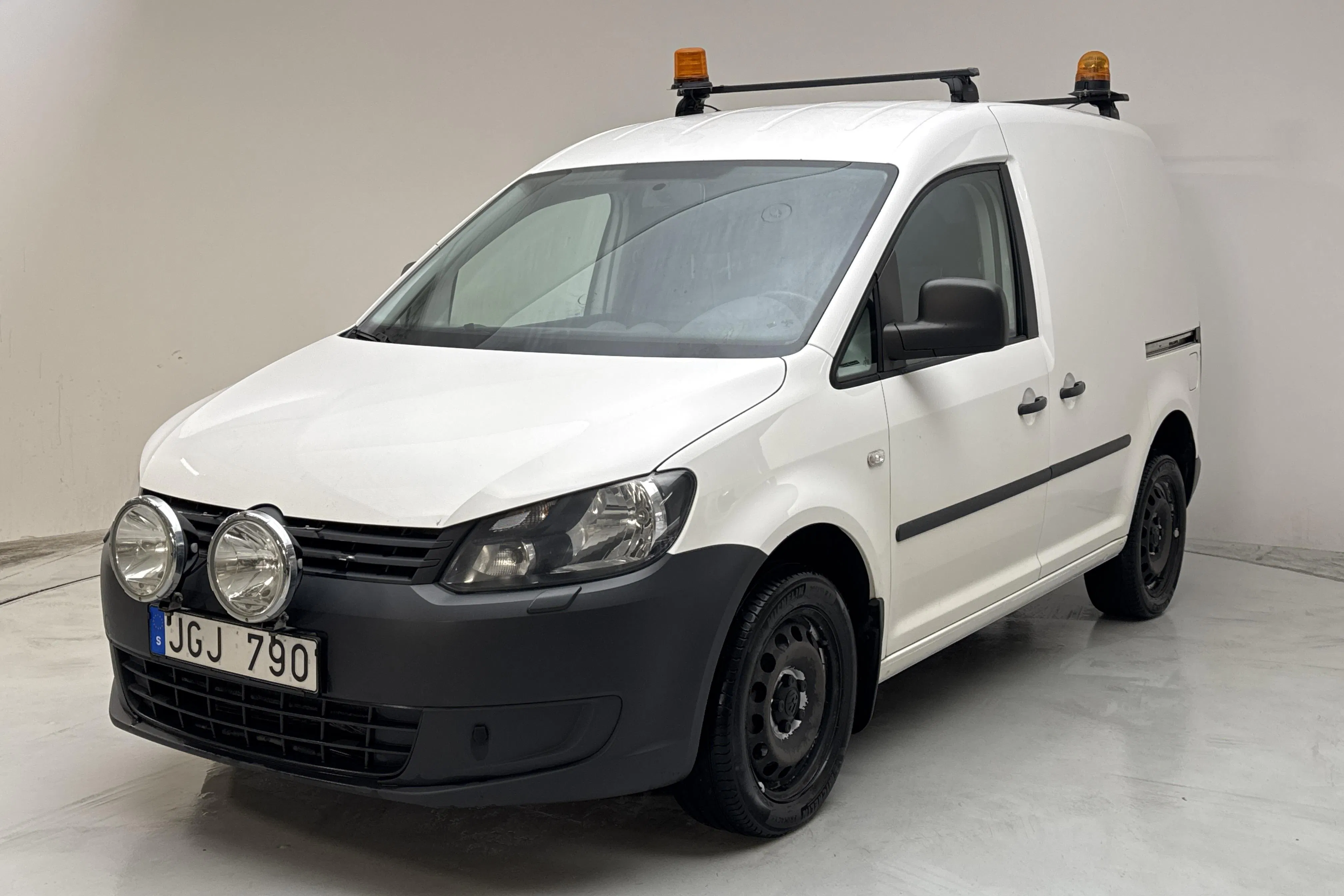 Presentation photo 1 of 12: VW Caddy 2.0 TDI Skåp 4-motion (140hk) - 134 550 km - Automatic - white - 2014