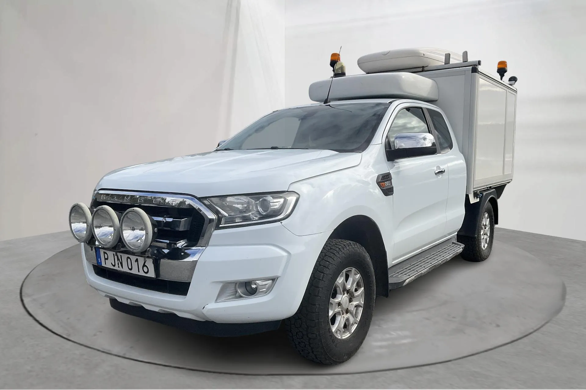 Presentationsfoto 1 av 17: Ford Ranger 2.2 TDCi 4WD (160hk) - 23 909 mil - Manuell - vit - 2017