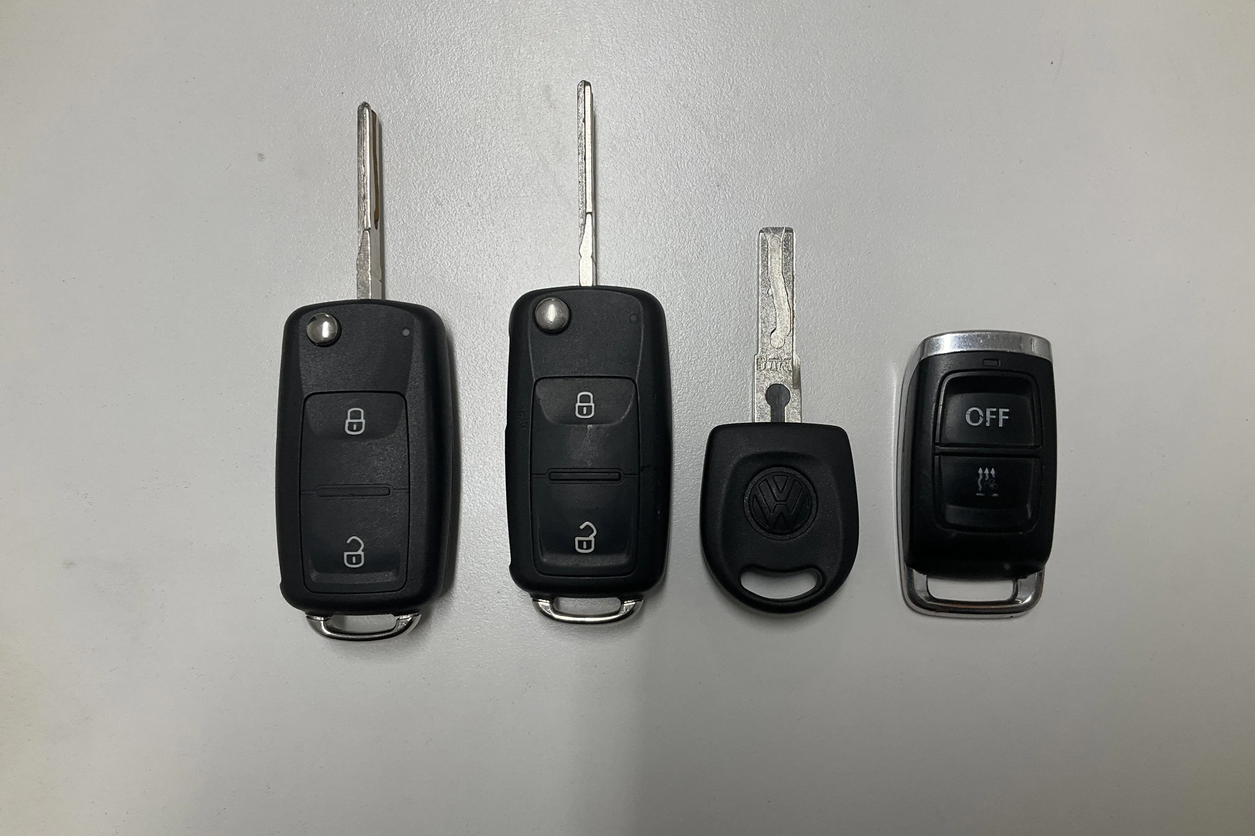 Presentationsfoto 17 av 17: VW Transporter T6 2.0 TDI BMT Skåp (150hk) - 17 651 mil - Automat - vit - 2017