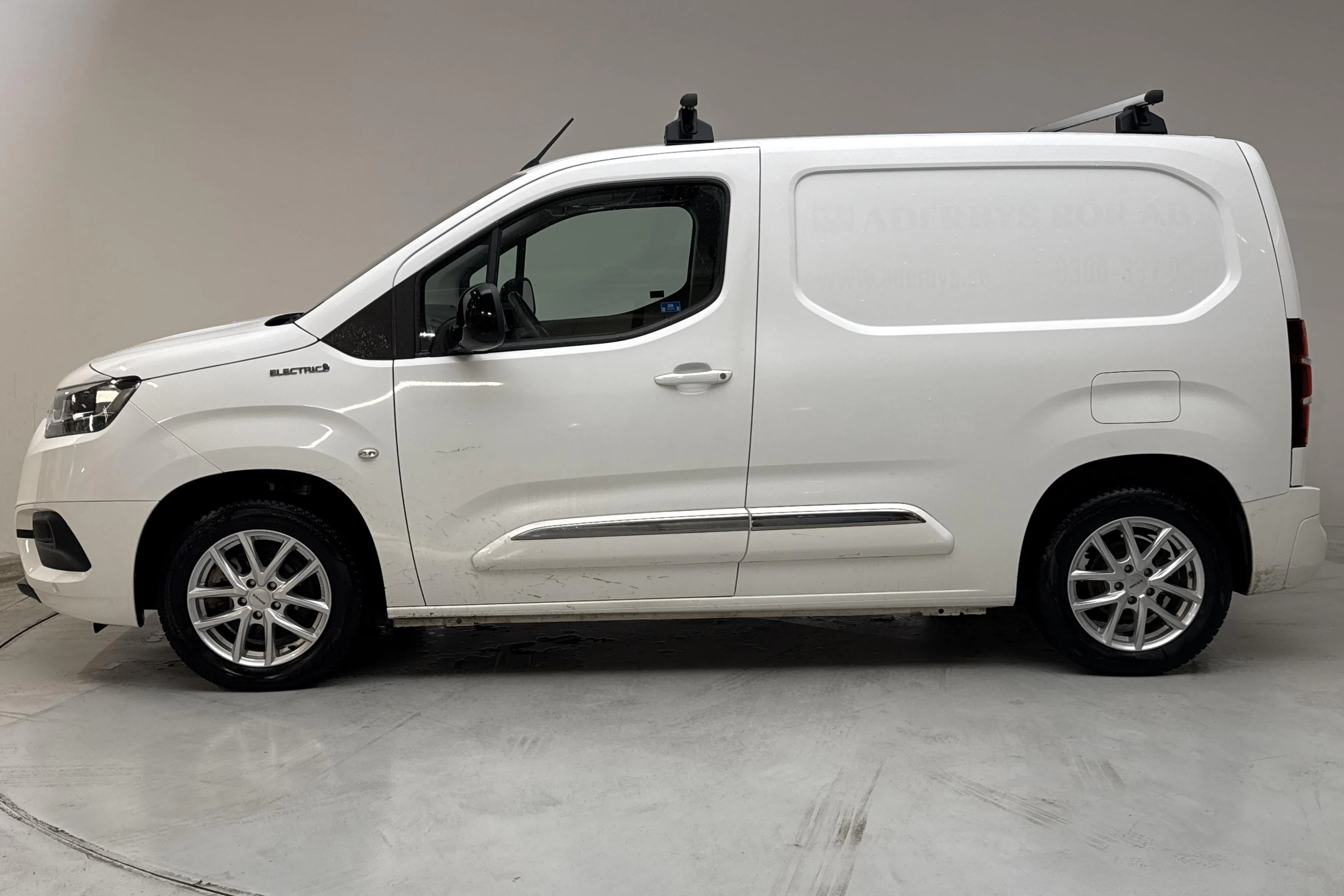 Presentation photo 2 of 15: Toyota PROACE CITY Electric 50kWh (136hk) - 17 970 km - Automatic - white - 2022