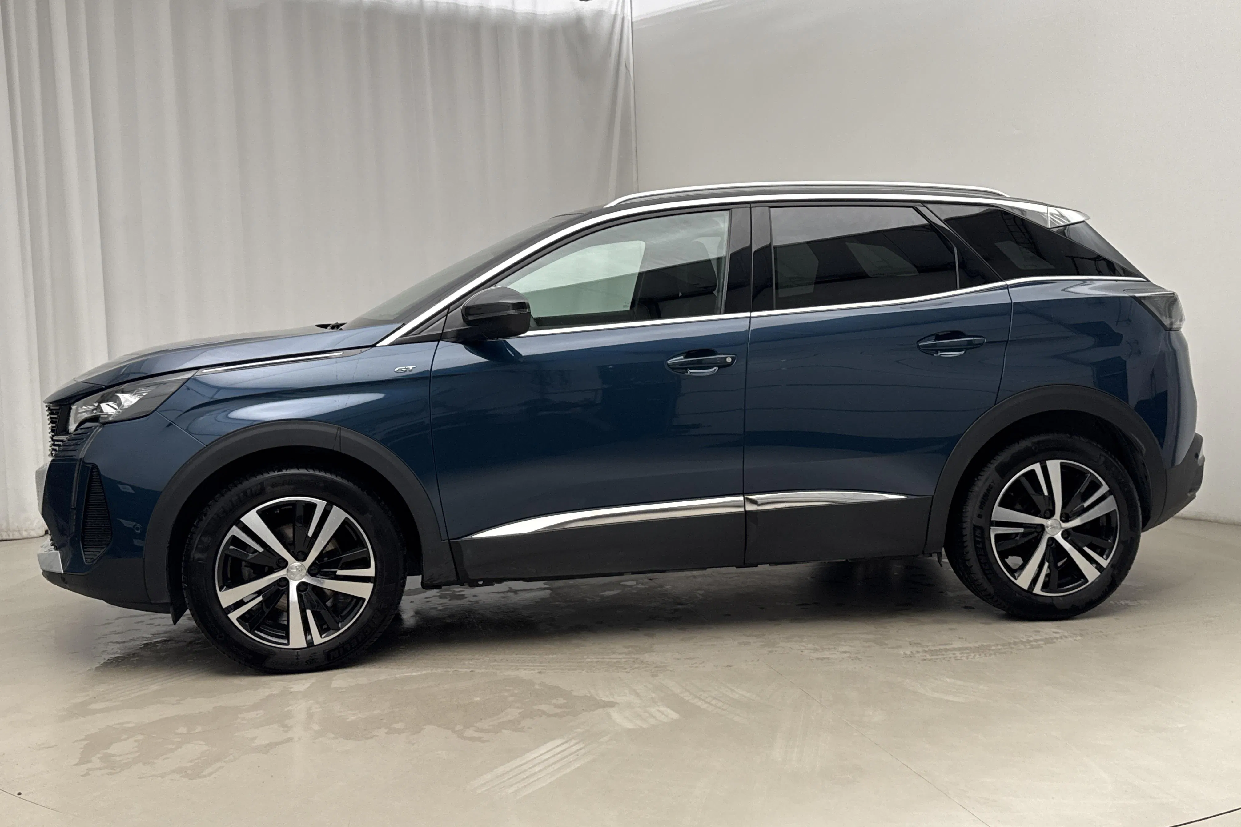 Presentation photo 2 of 18: Peugeot 3008 1.2 PureTech (130hk) - 37 590 km - Automatic - blue - 2023