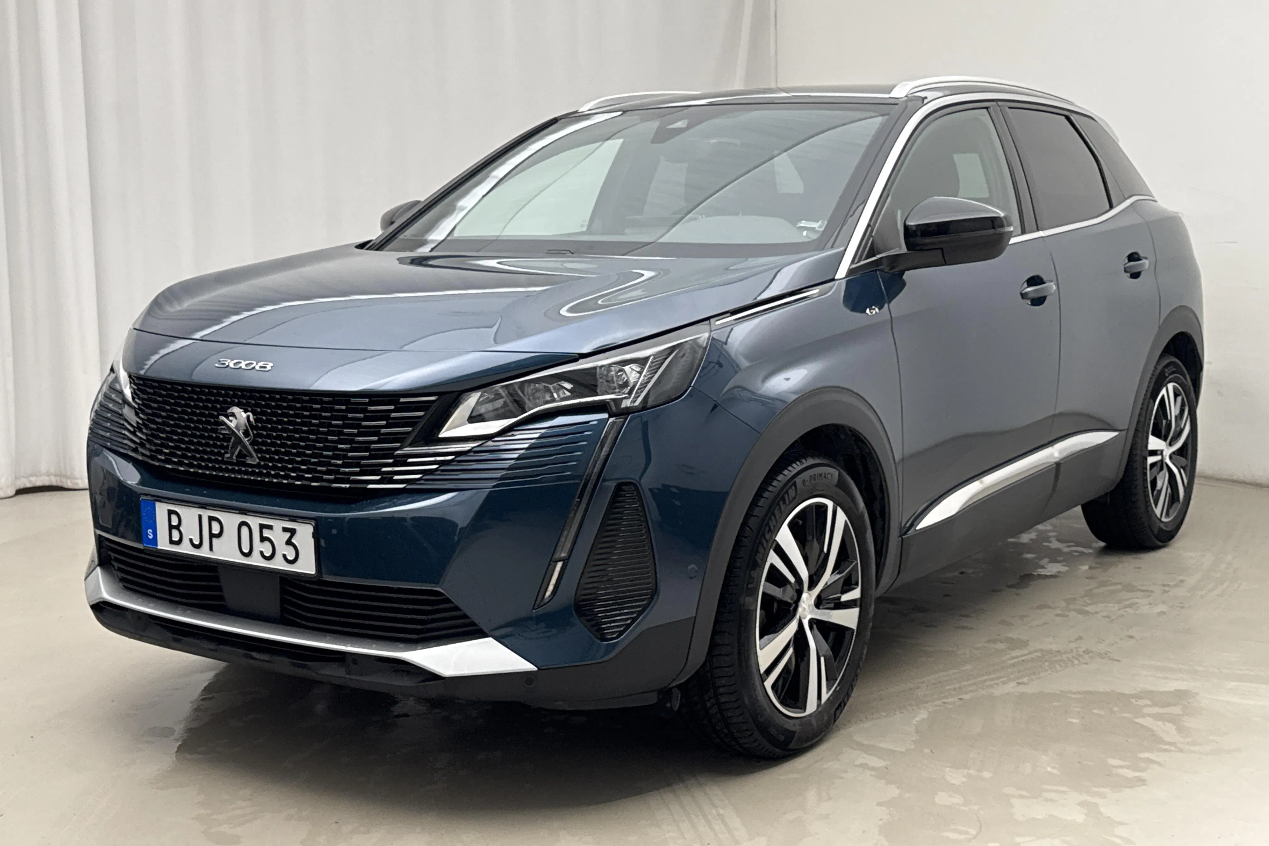 Presentation photo 1 of 18: Peugeot 3008 1.2 PureTech (130hk) - 37 590 km - Automatic - blue - 2023