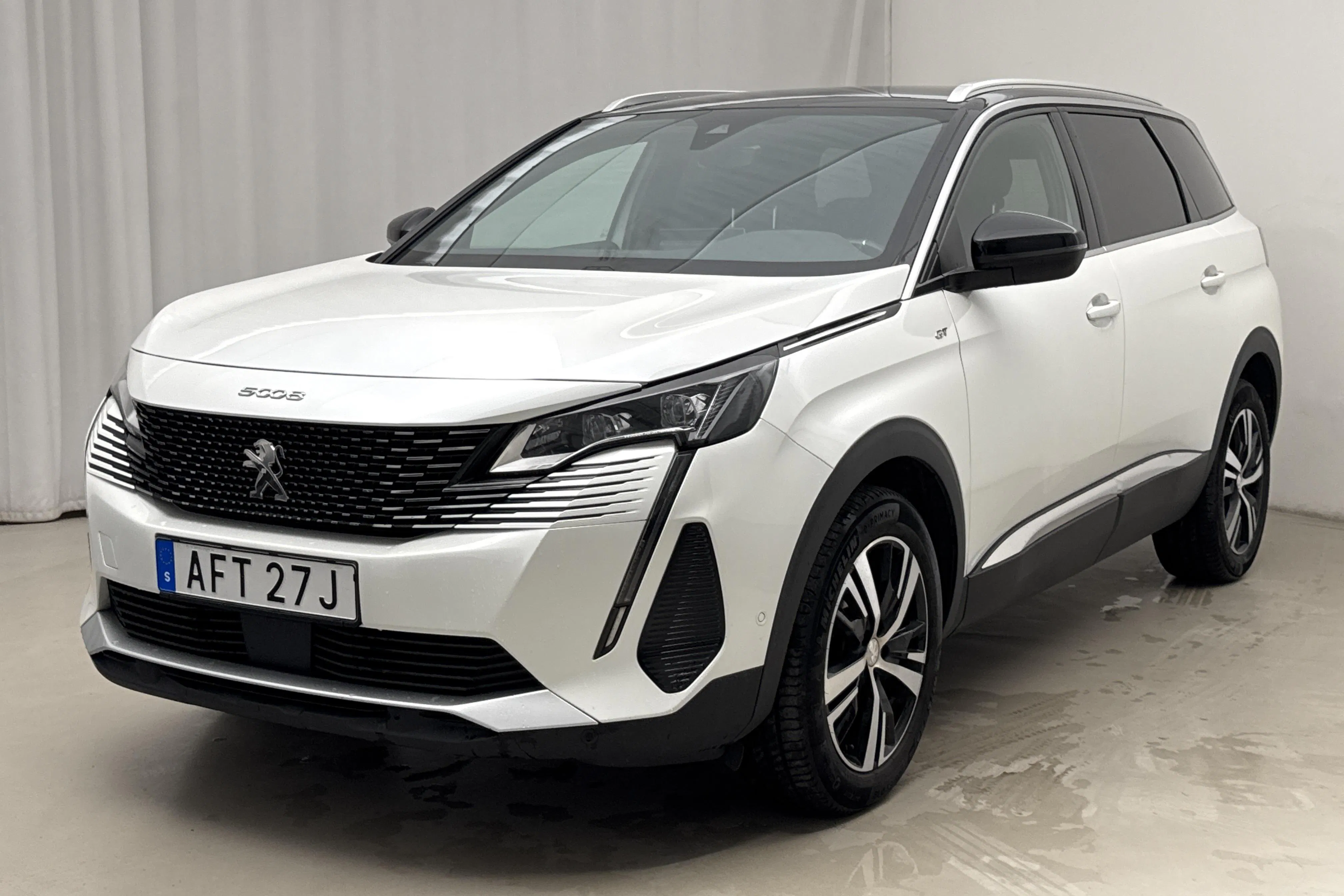 Presentationsfoto 1 av 21: Peugeot 5008 1.2 PureTech (130hk) - 7 506 mil - Automat - vit - 2023
