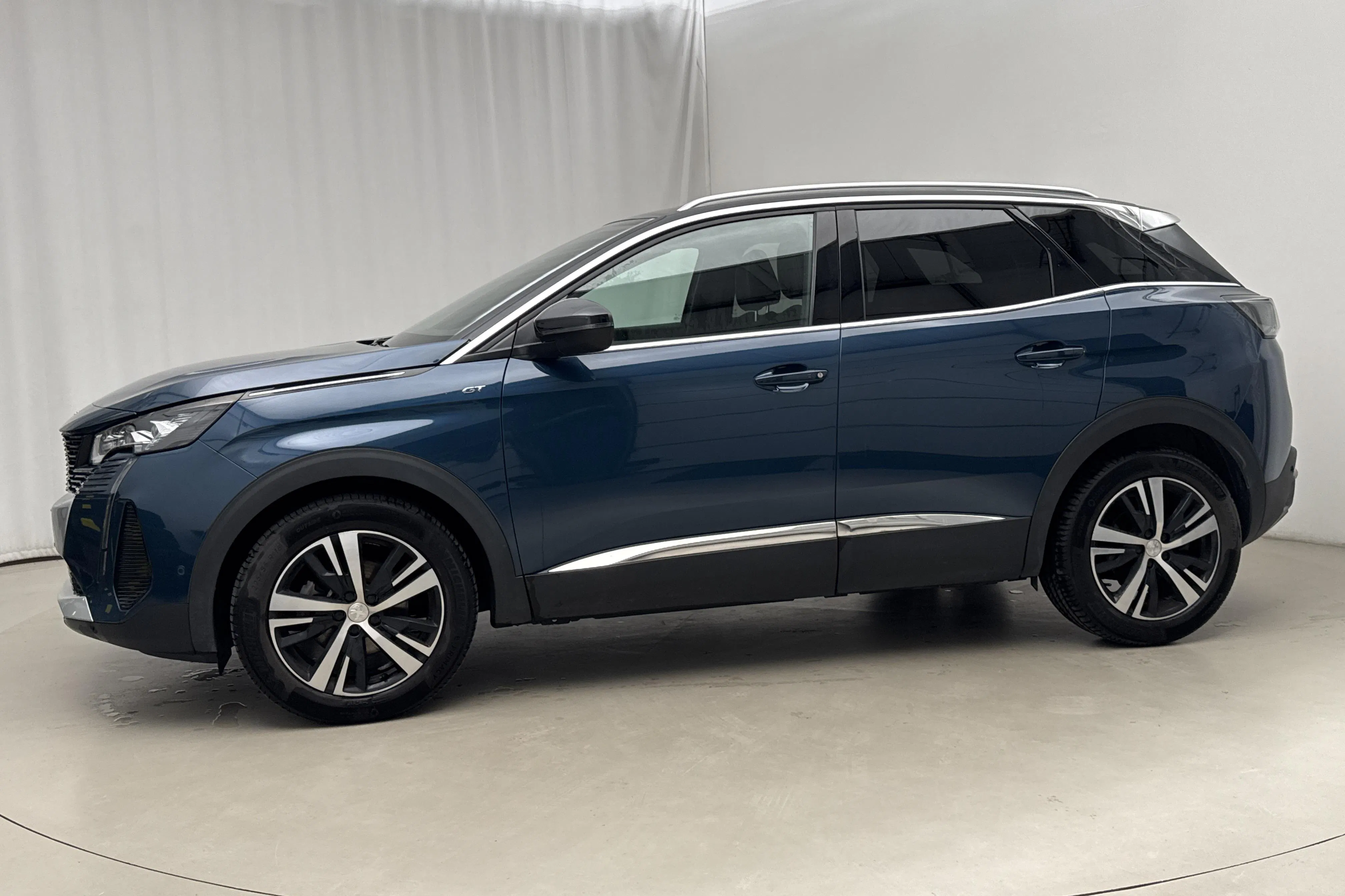 Presentationsfoto 2 av 20: Peugeot 3008 1.2 PureTech (130hk) - 2 096 mil - Automat - blå - 2023