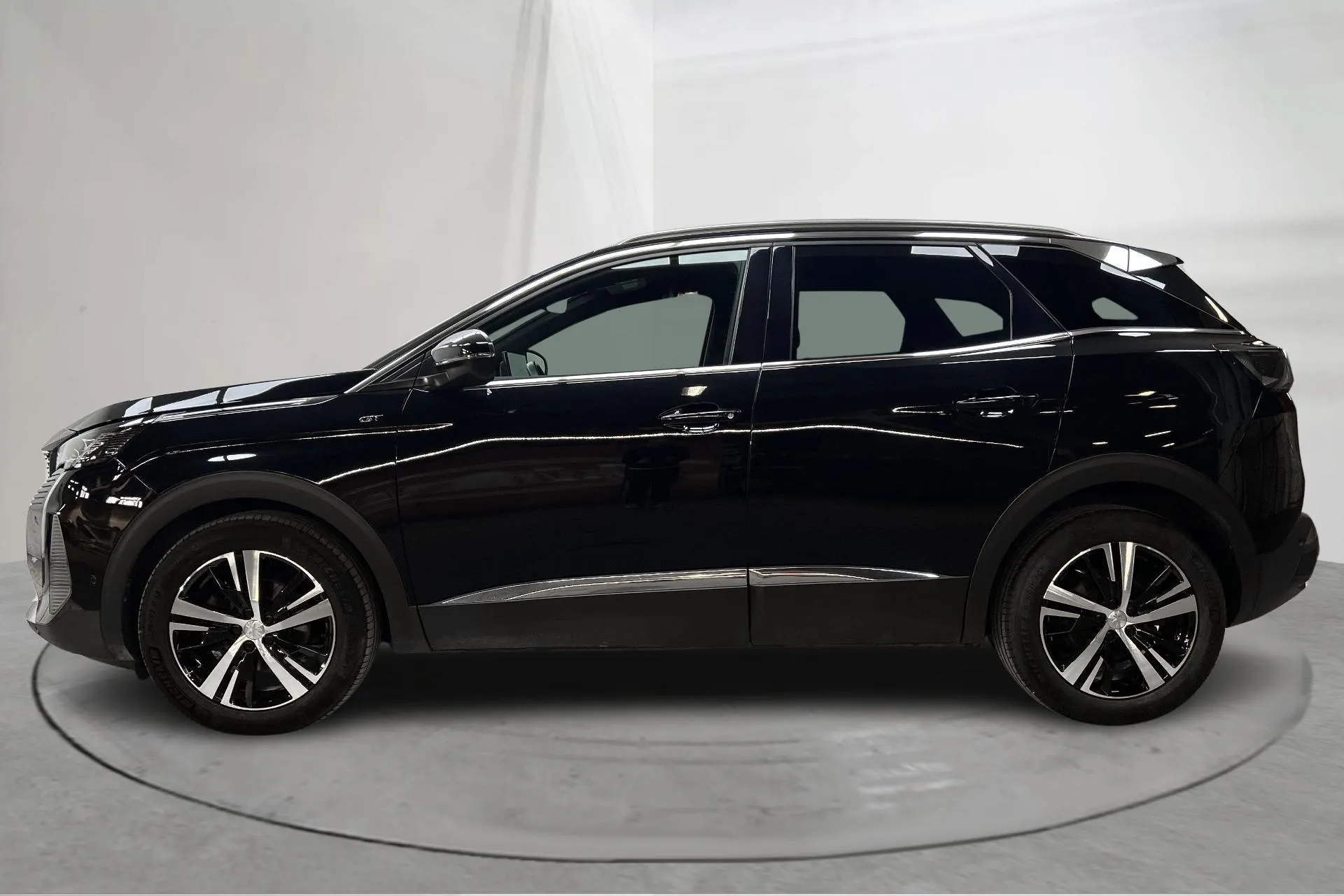Presentation photo 2 of 14: Peugeot 3008 1.2 PureTech (130hk) - 29 480 km - Automatic - black - 2023