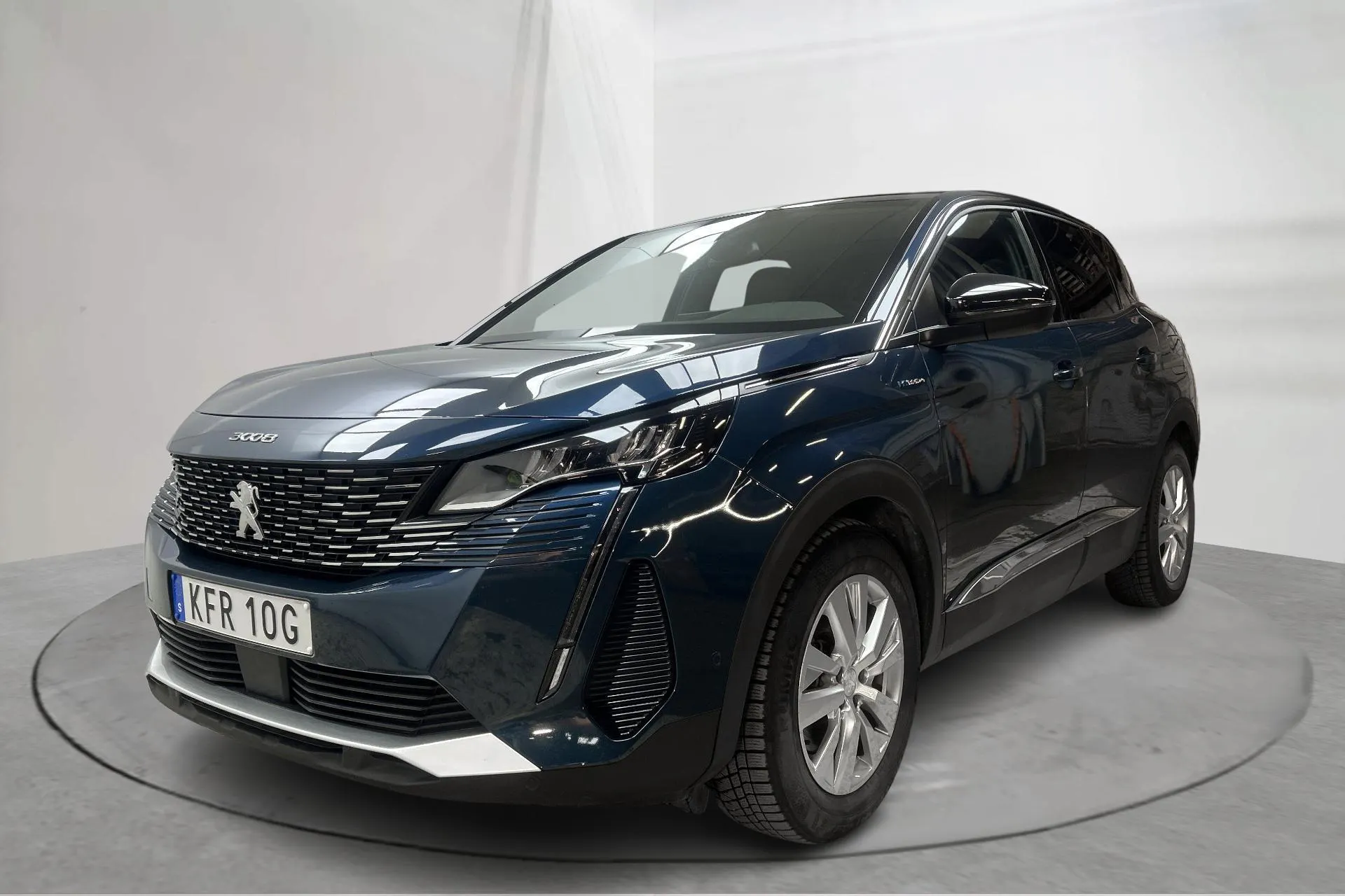 Presentationsfoto 1 av 17: Peugeot 3008 1.6 Plug-in Hybrid 4 (300hk) - 3 558 mil - Automat - blå - 2023
