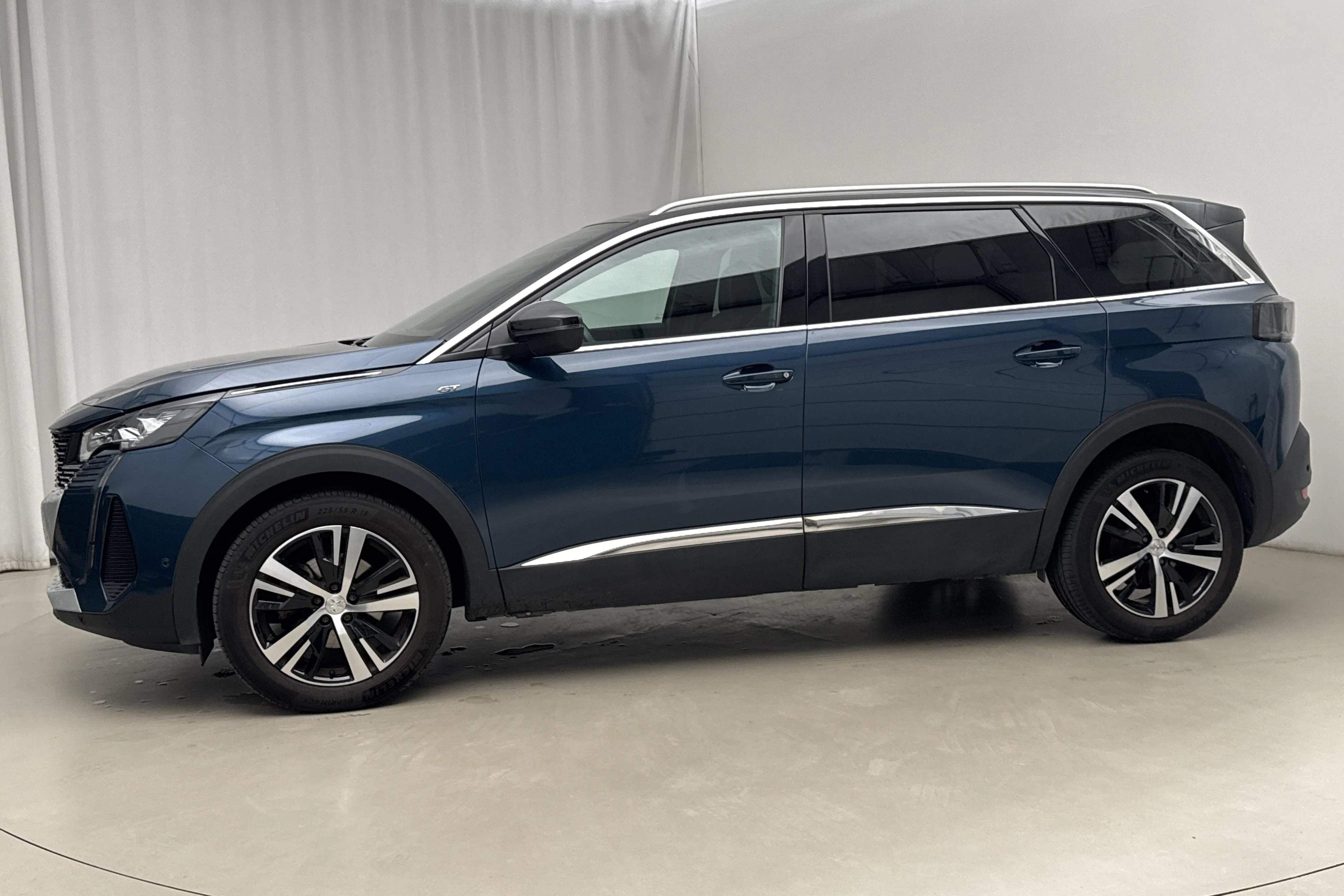 Presentationsfoto 2 av 19: Peugeot 5008 1.2 PureTech (130hk) - 5 487 mil - Automat - blå - 2023