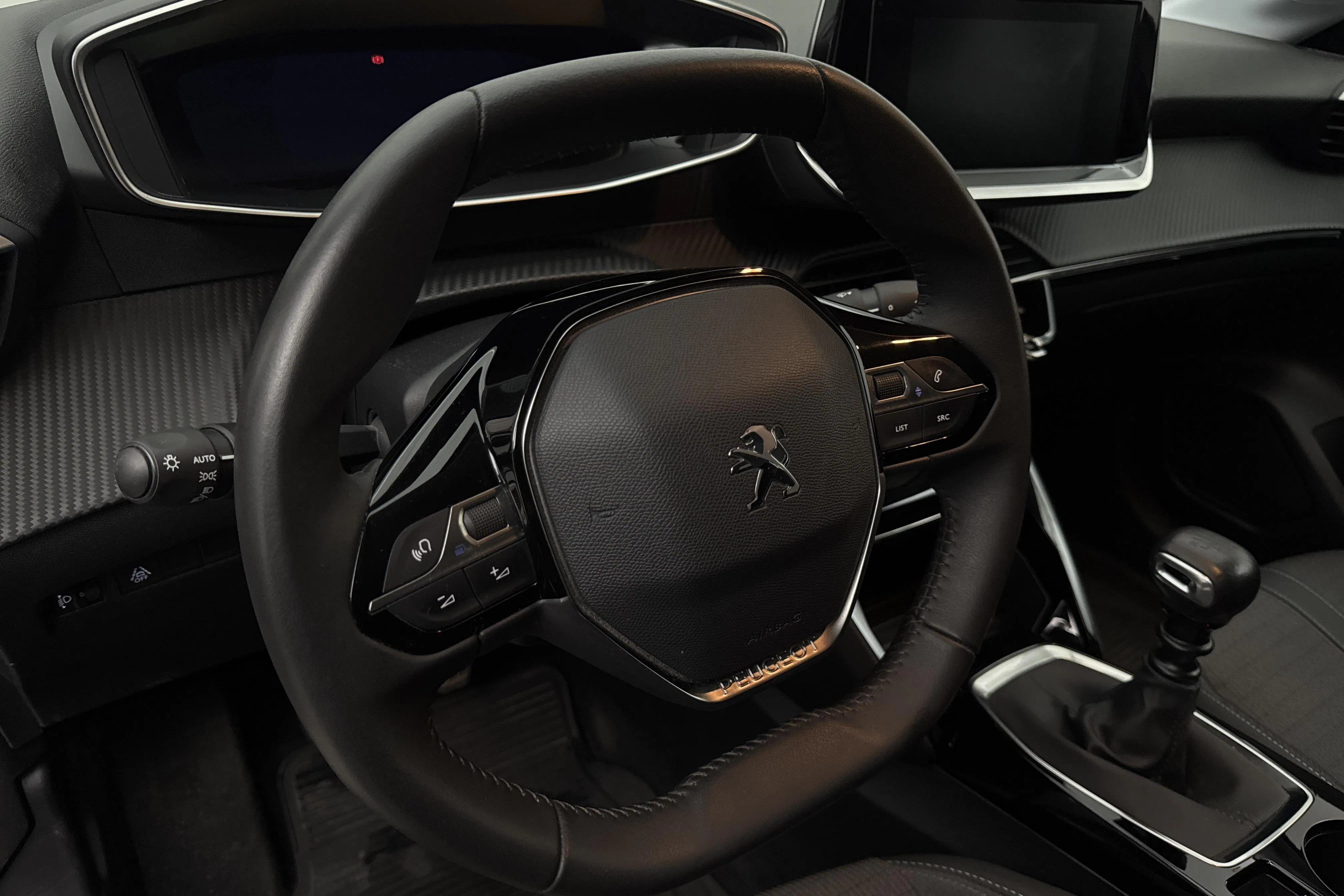 Presentation photo 15 of 15: Peugeot 208 1.2 PureTech 5dr (100hk) - 42 140 km - Manual - gray - 2023