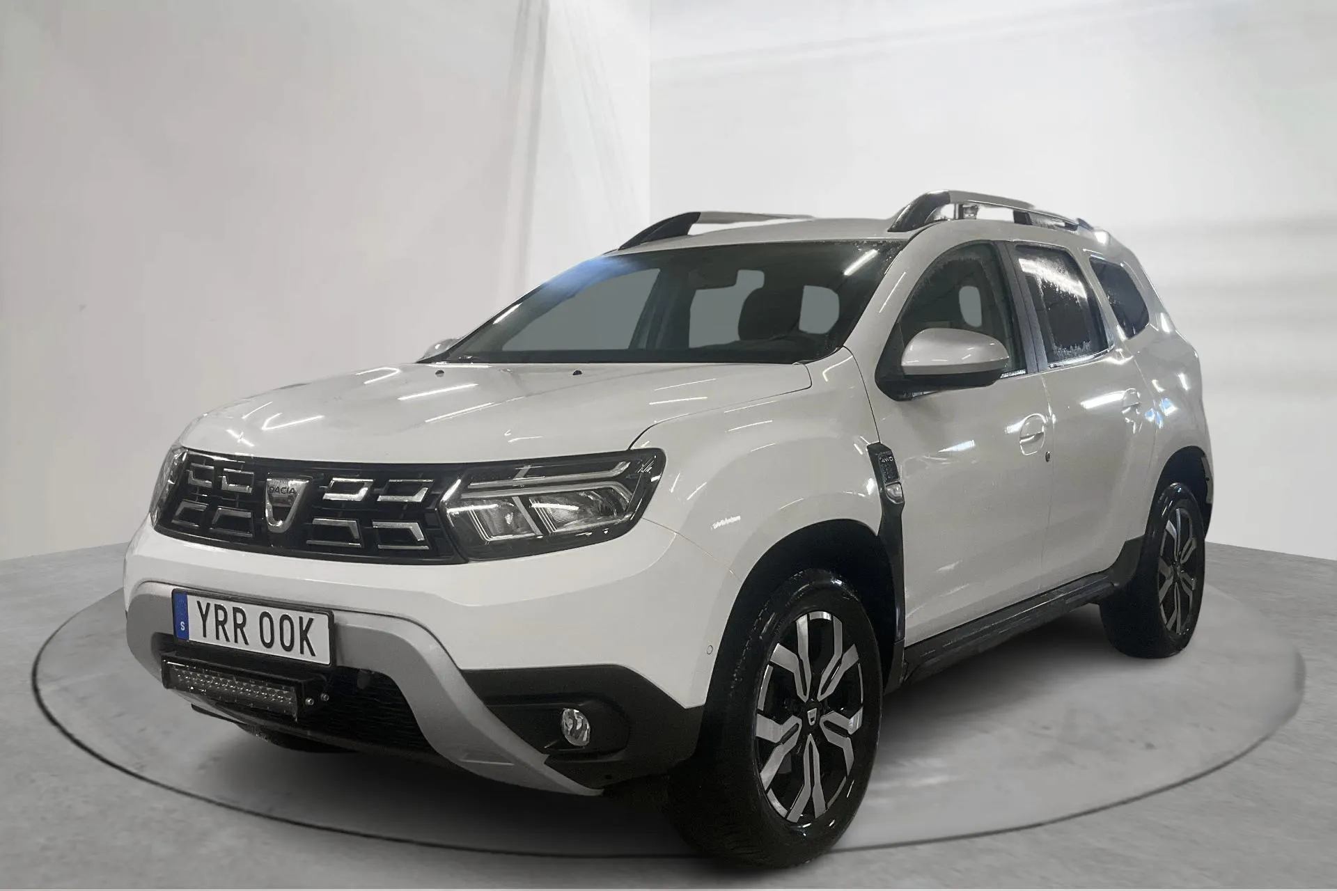 Presentationsfoto 1 av 20: Dacia Duster 1.5 dCi 4x4 (115hk) - 10 160 mil - Manuell - vit - 2023