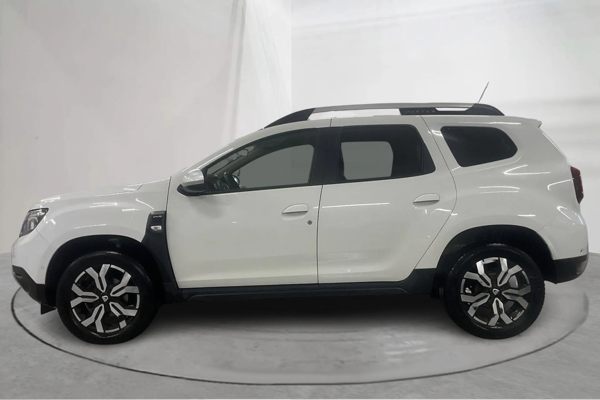 Presentationsfoto 2 av 19: Dacia Duster 1.5 dCi 4x4 (115hk) - 8 005 mil - Manuell - vit - 2023