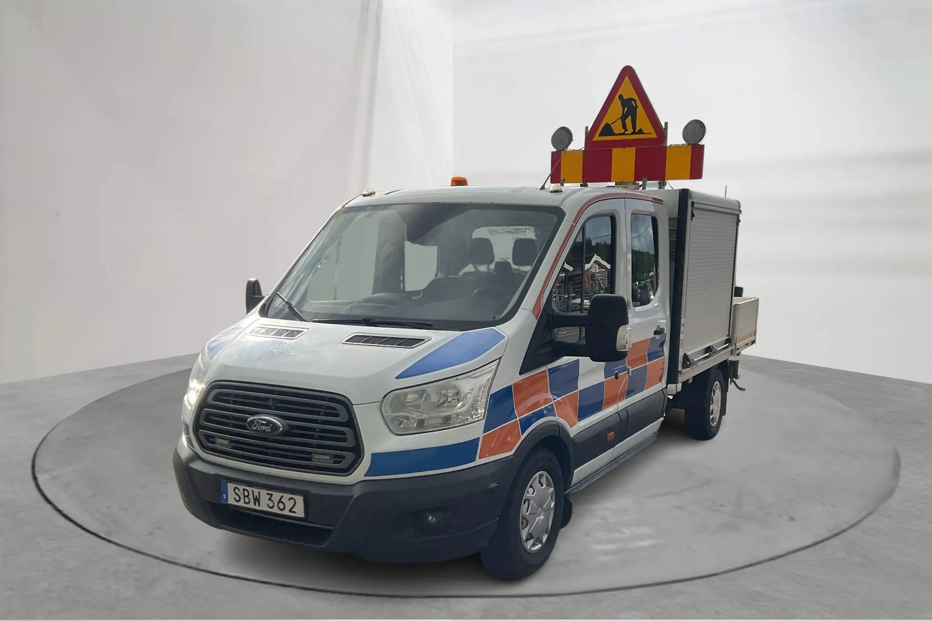 Presentationsfoto 1 av 13: Ford Transit Chassi 350 2.0 TDCi 2WD (170hk) - 11 783 mil - Manuell - 2017