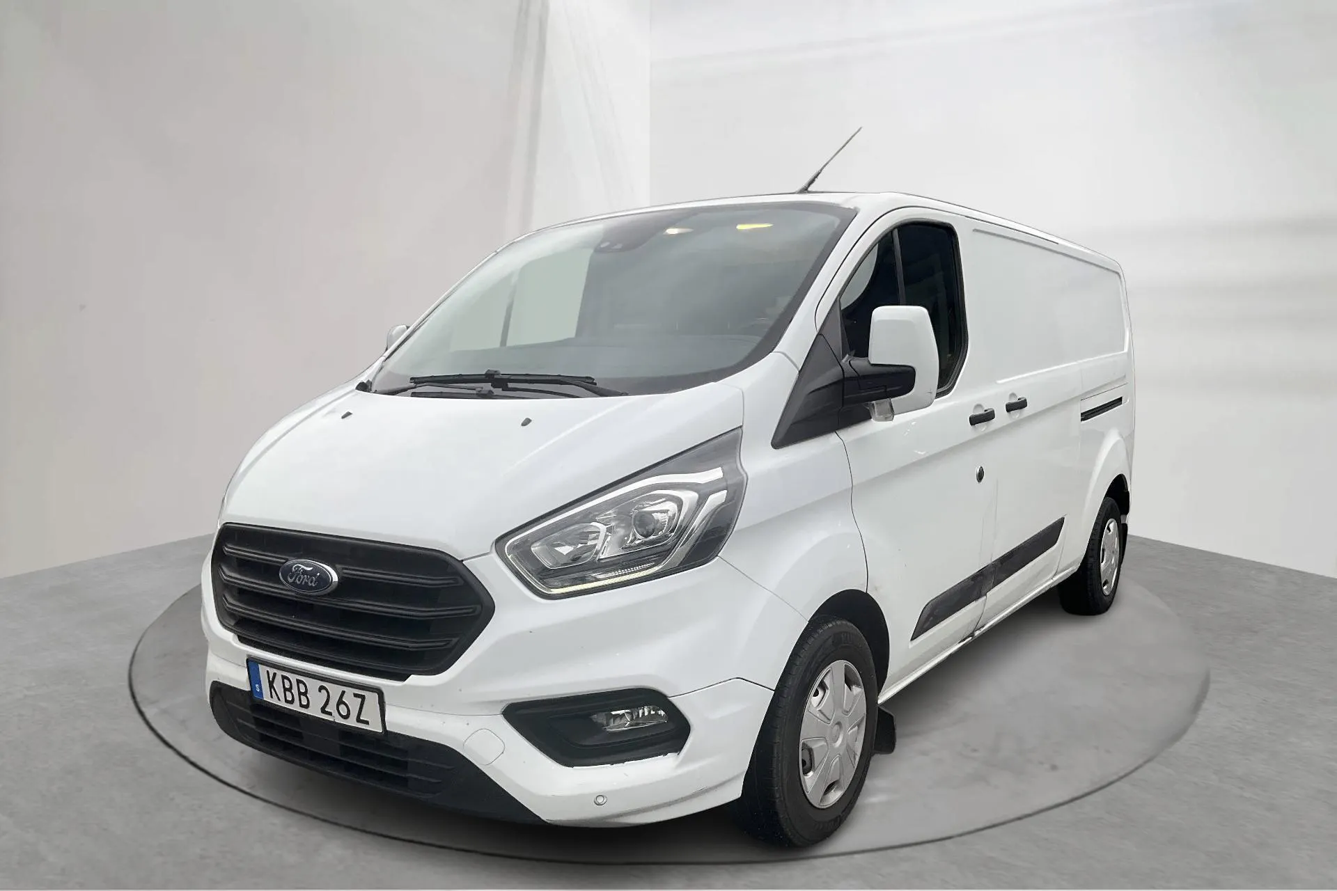 Presentationsfoto 1 av 16: Ford Transit Custom 300 MHEV (130hk) - 7 381 mil - Manuell - vit - 2023