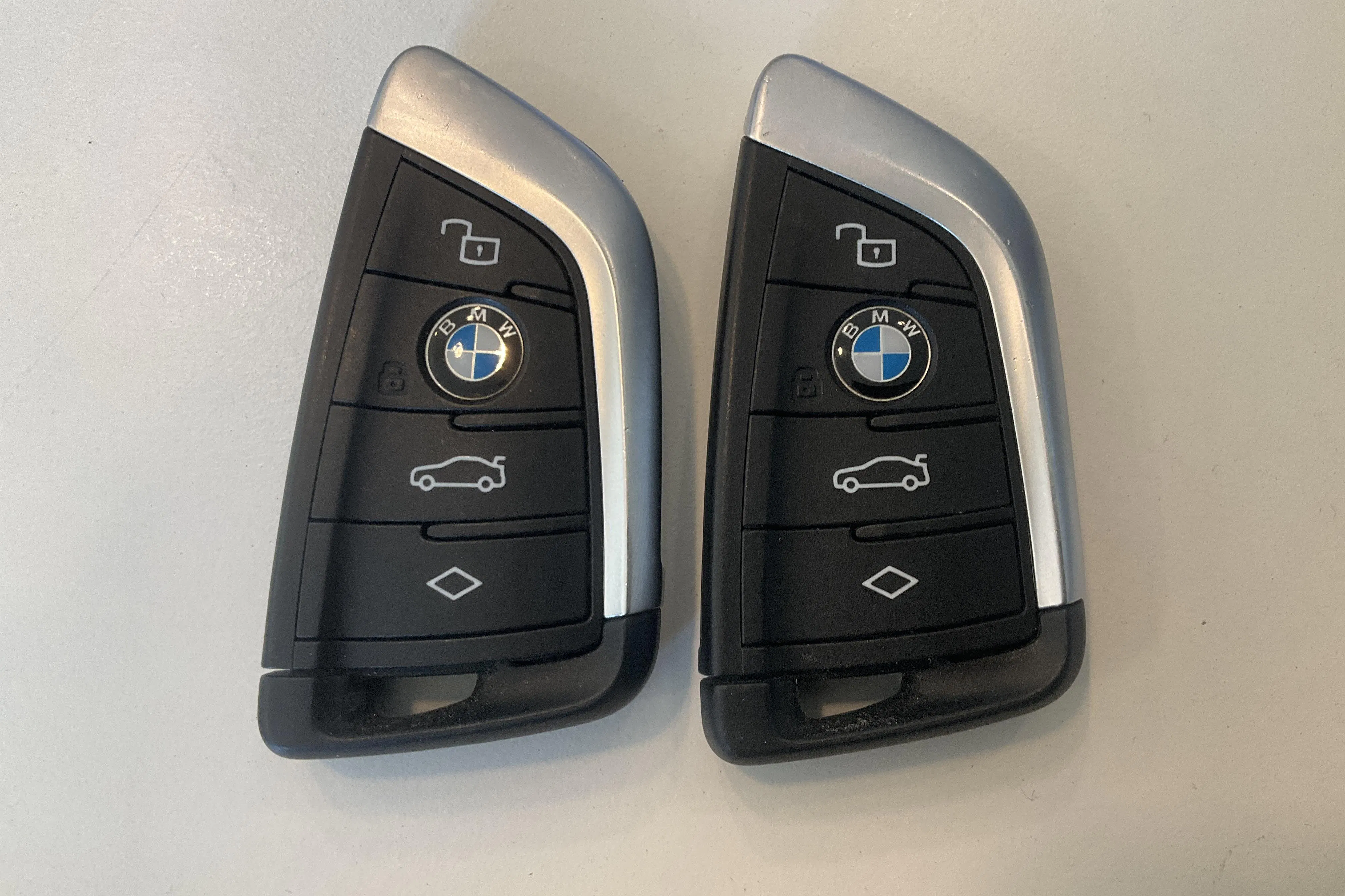 Presentation photo 18 of 18: BMW ERROR{"data":"118i 5dr, F40 (136hk)\u001e"} - 52 170 km - Automatic - gray - 2023