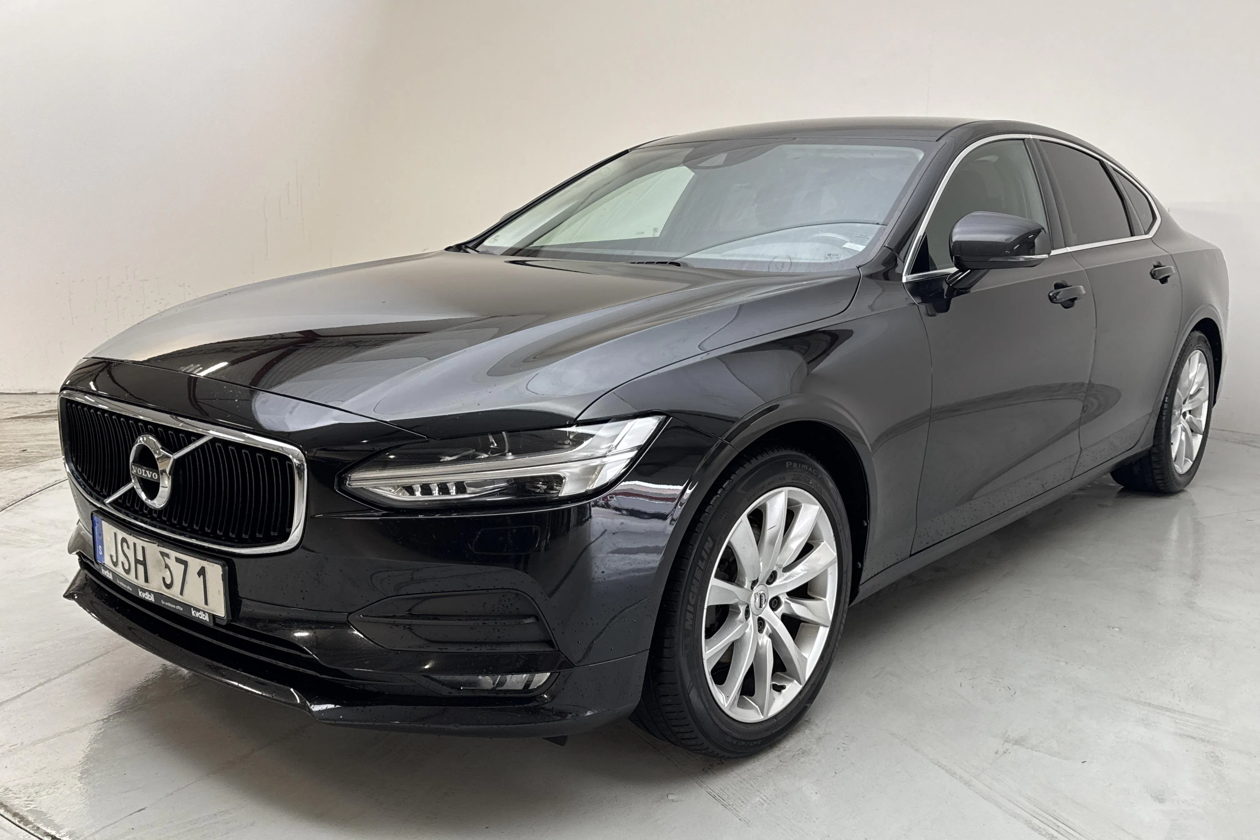 Presentationsfoto 1 av 14: Volvo S90 D3 (150hk) - 18 873 mil - Automat - svart - 2018