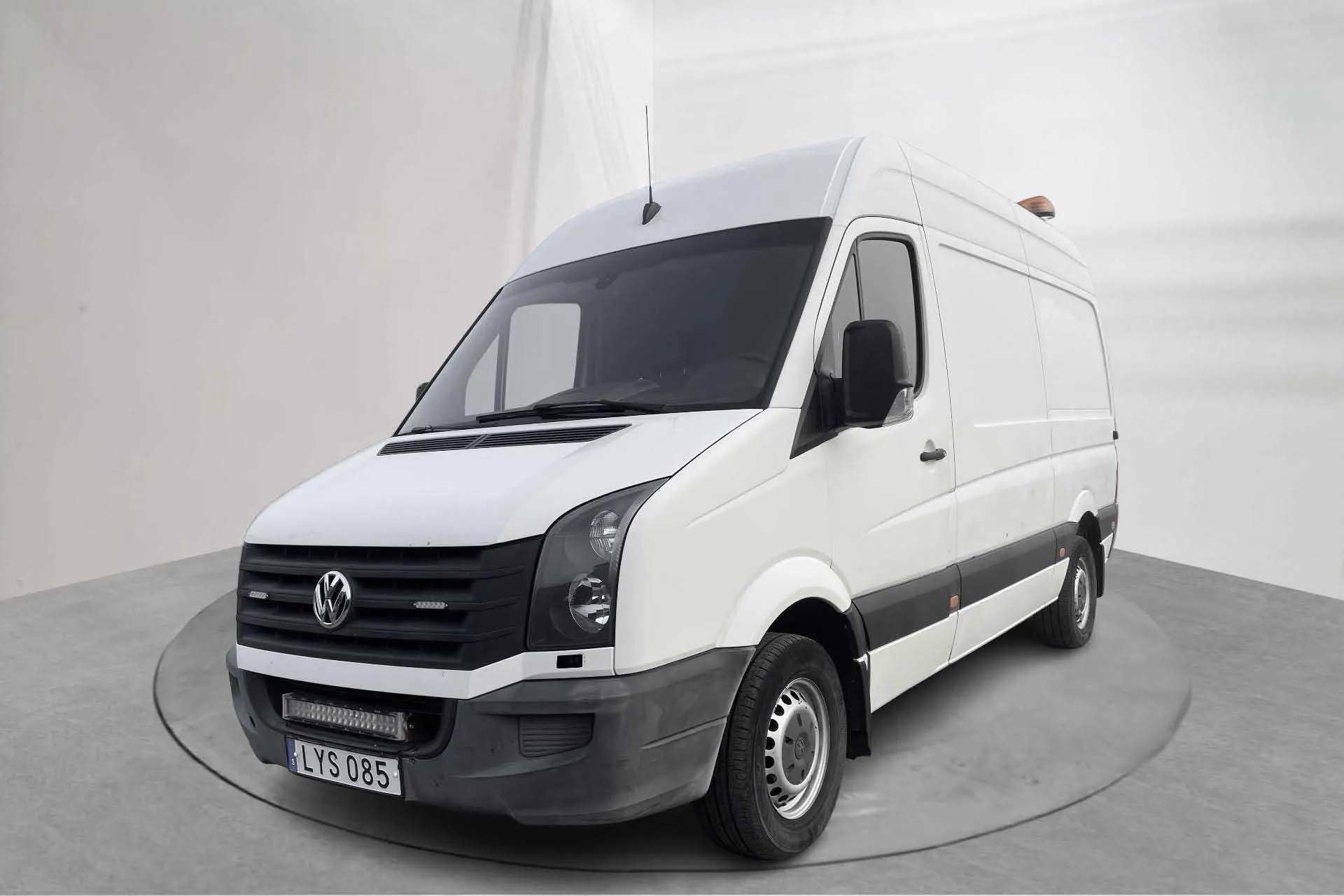 Presentationsfoto 1 av 16: VW Crafter 35 2.0 TDI Skåp (163hk) - 11 610 mil - Manuell - vit - 2016