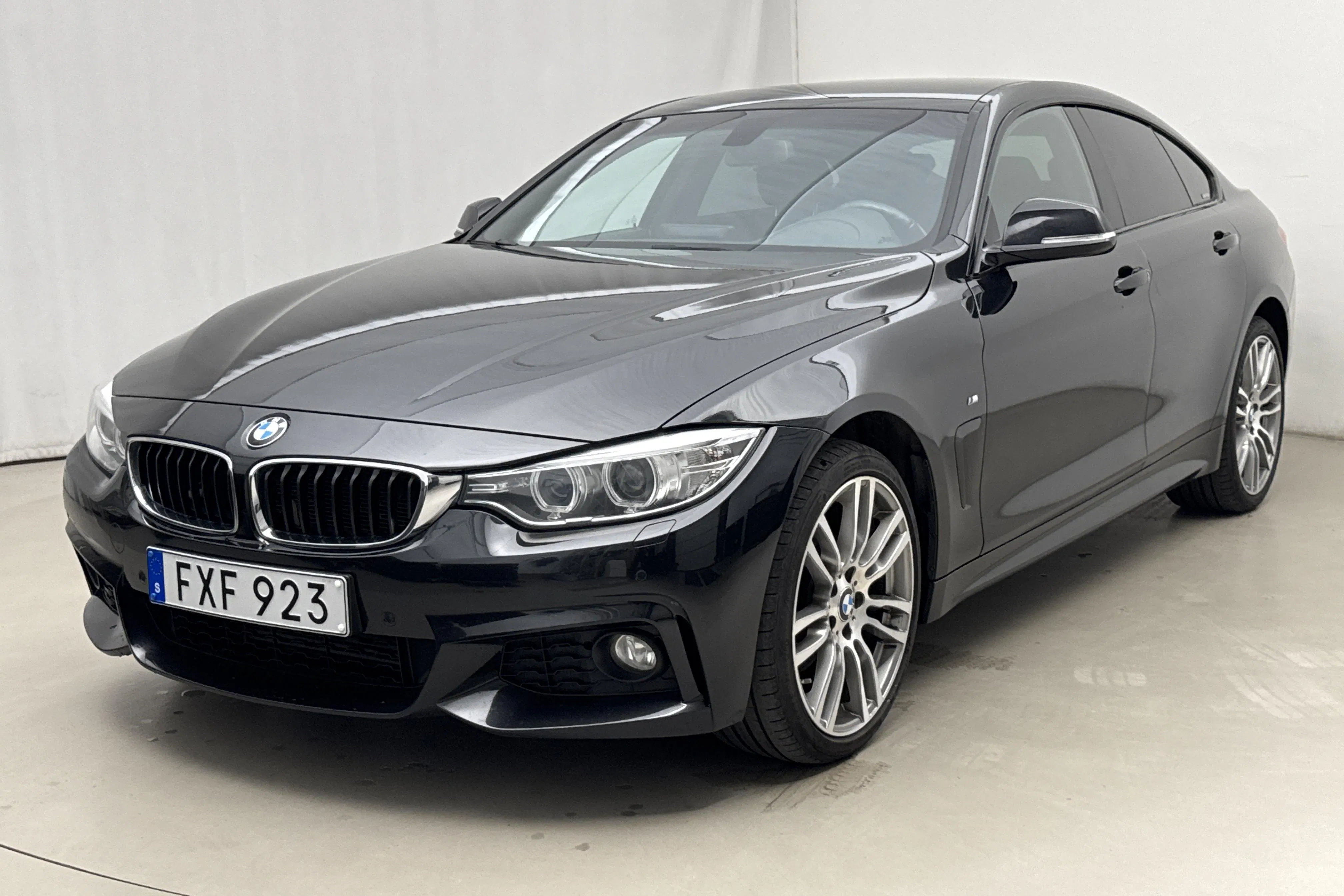 Presentationsfoto 1 av 18: BMW 420d xDrive Gran Coupé, F36 (190hk) - 18 962 mil - Automat - svart - 2015