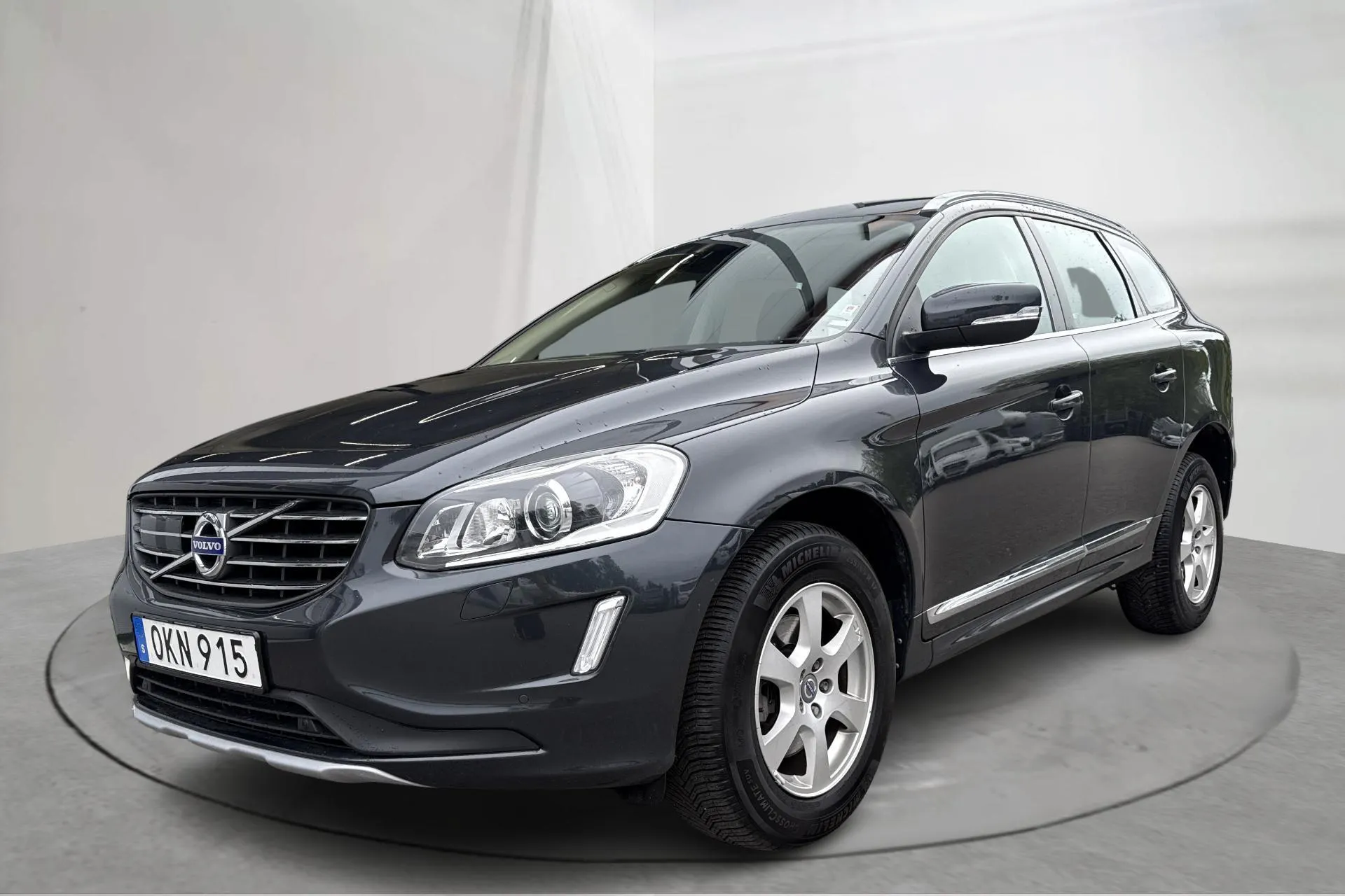 Presentationsfoto 1 av 20: Volvo XC60 D4 2WD (190hk) - 8 389 mil - Automat - grå - 2017