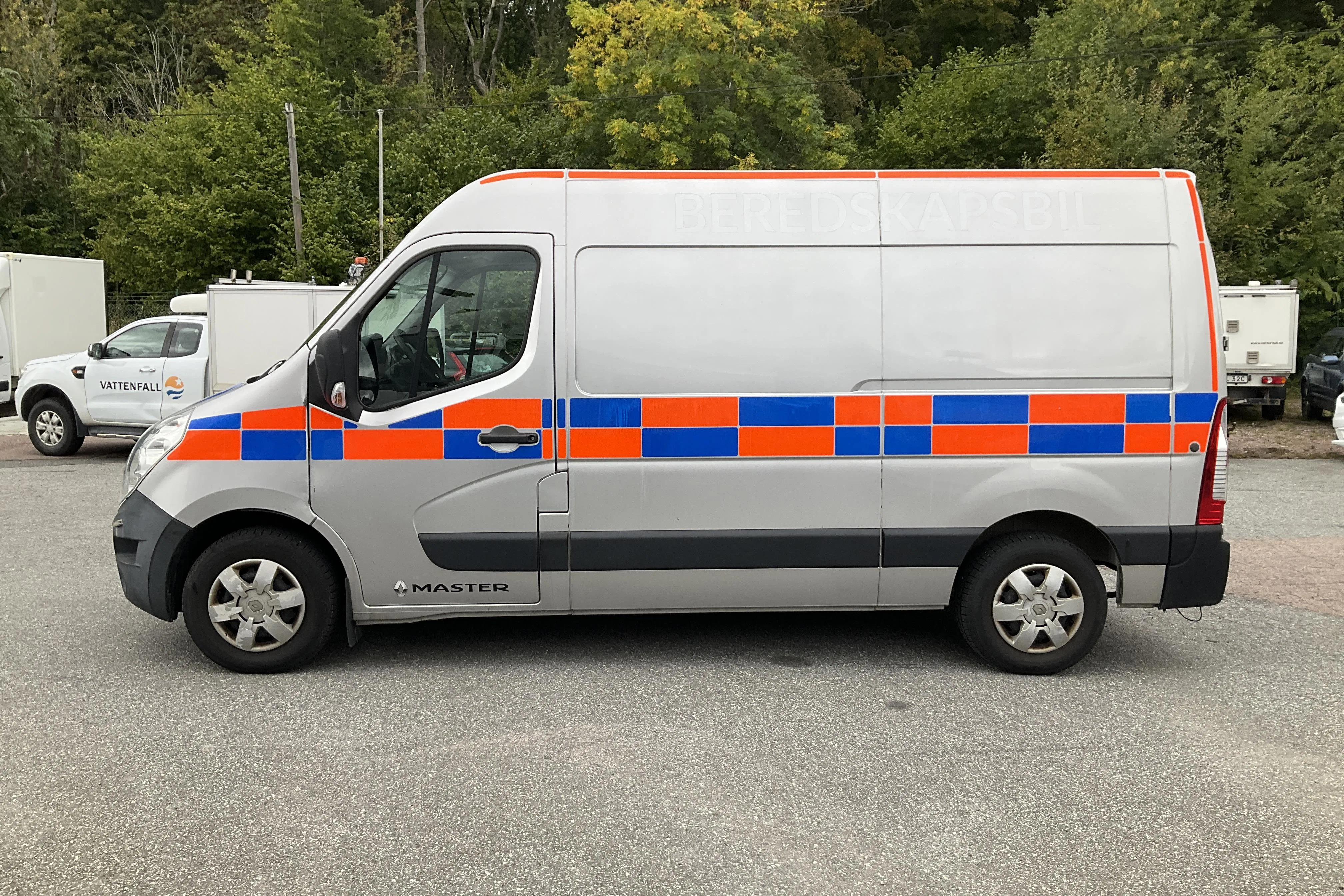 Presentation photo 2 of 12: Renault Master 2.3 dCi FAP 2WD (170hk) - 207 230 km - Automatic - gray - 2019