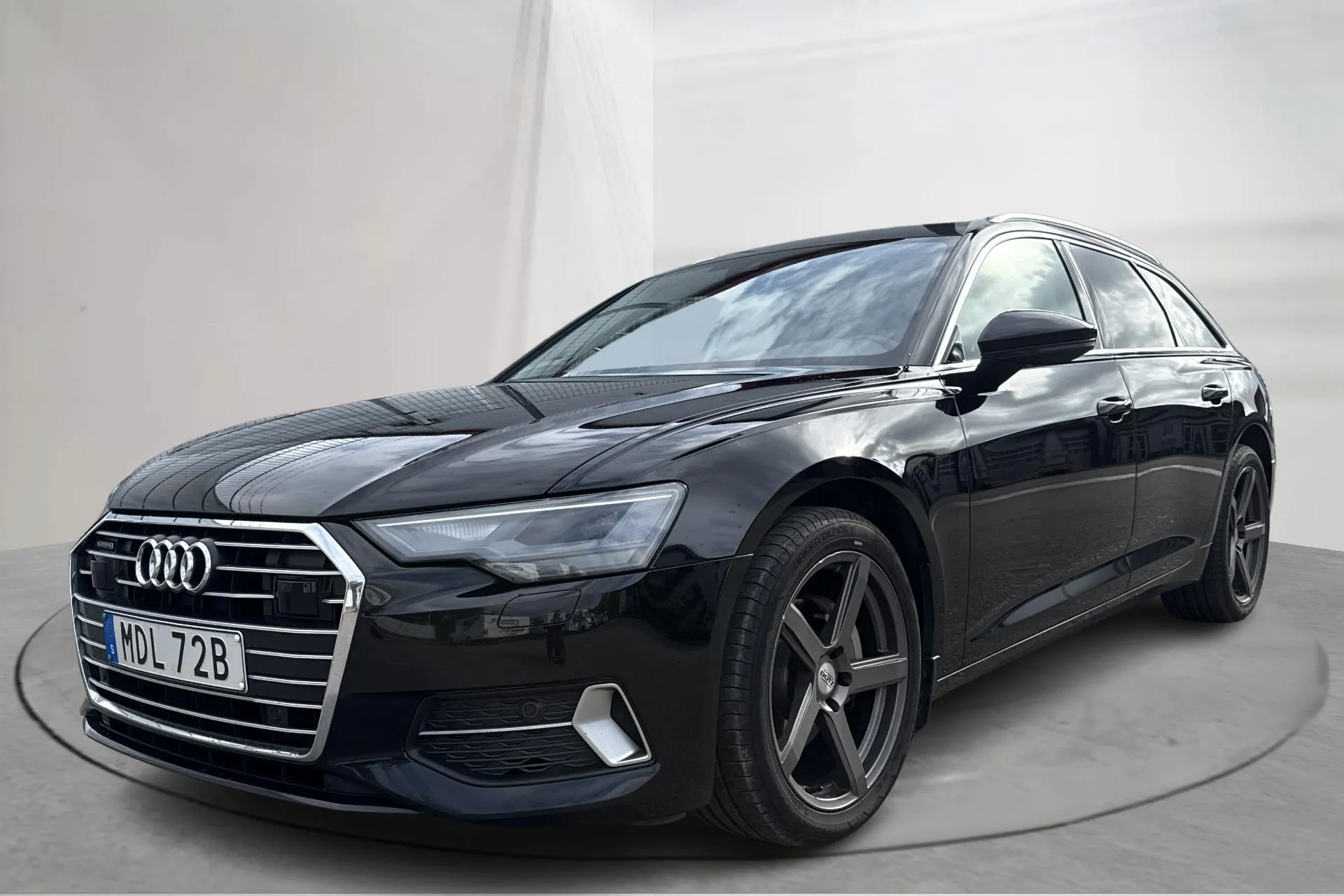 Presentationsfoto 1 av 17: Audi A6 Avant 40 TDI quattro (204hk) - 14 713 mil - Automat - svart - 2020