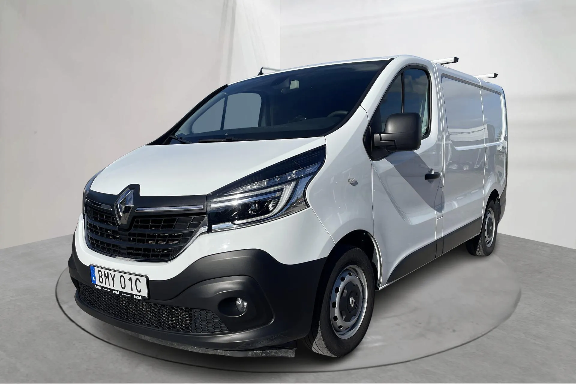 Presentationsfoto 1 av 15: Renault Trafic 2.0 dCi Skåp (120hk) - 5 356 mil - Manuell - vit - 2020