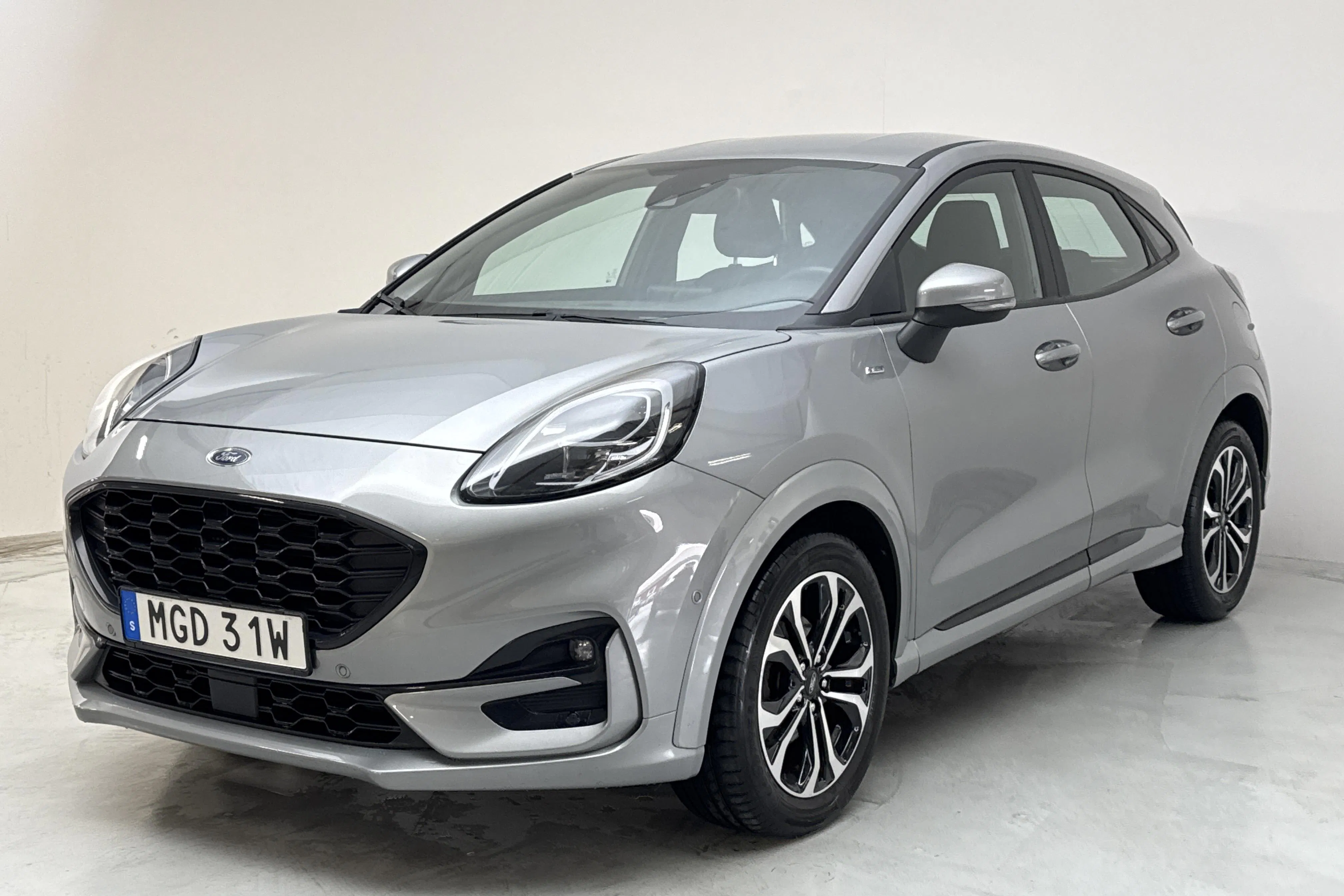 Presentationsfoto 1 av 14: Ford Puma 1.0T (125hk) - 7 756 mil - Automat - grå - 2020