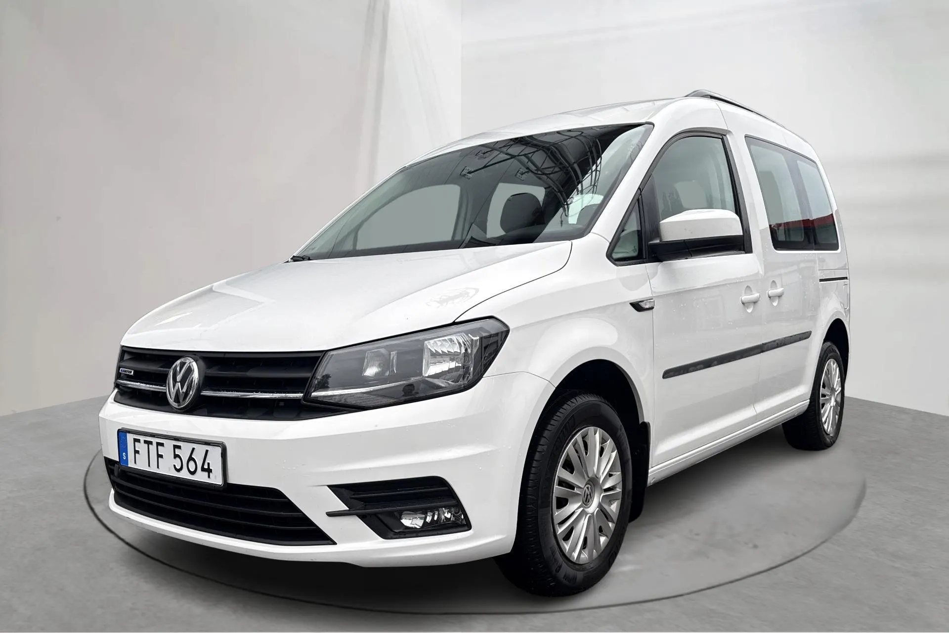 Presentation photo 1 of 14: VW Caddy Combi 1.4 TGI (110hk) - 58 810 km - Manual - white - 2017