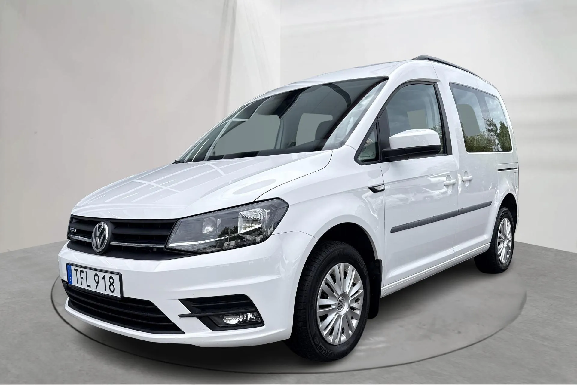 Presentation photo 1 of 14: VW Caddy Combi 1.4 TGI (110hk) - 52 080 km - Manual - white - 2017