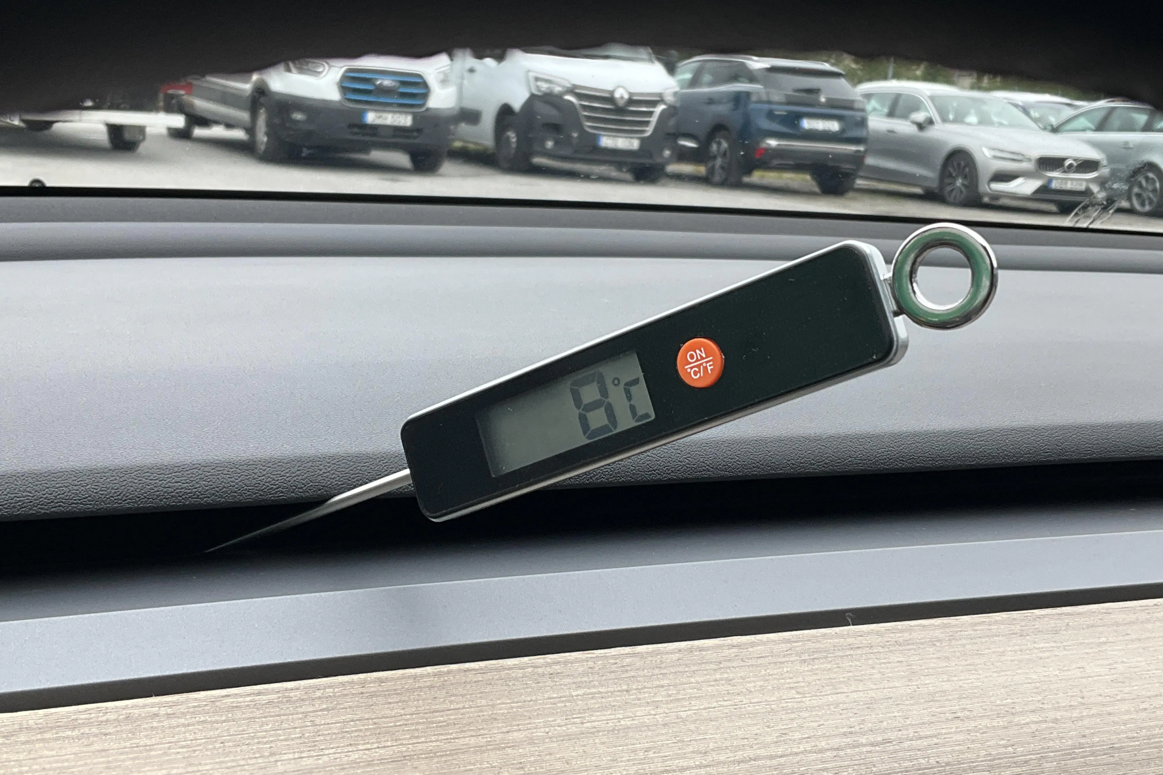 Presentation photo 25 of 25: Tesla Model Y Long Range Dual Motor AWD - 42 960 km - Automatic - white - 2024