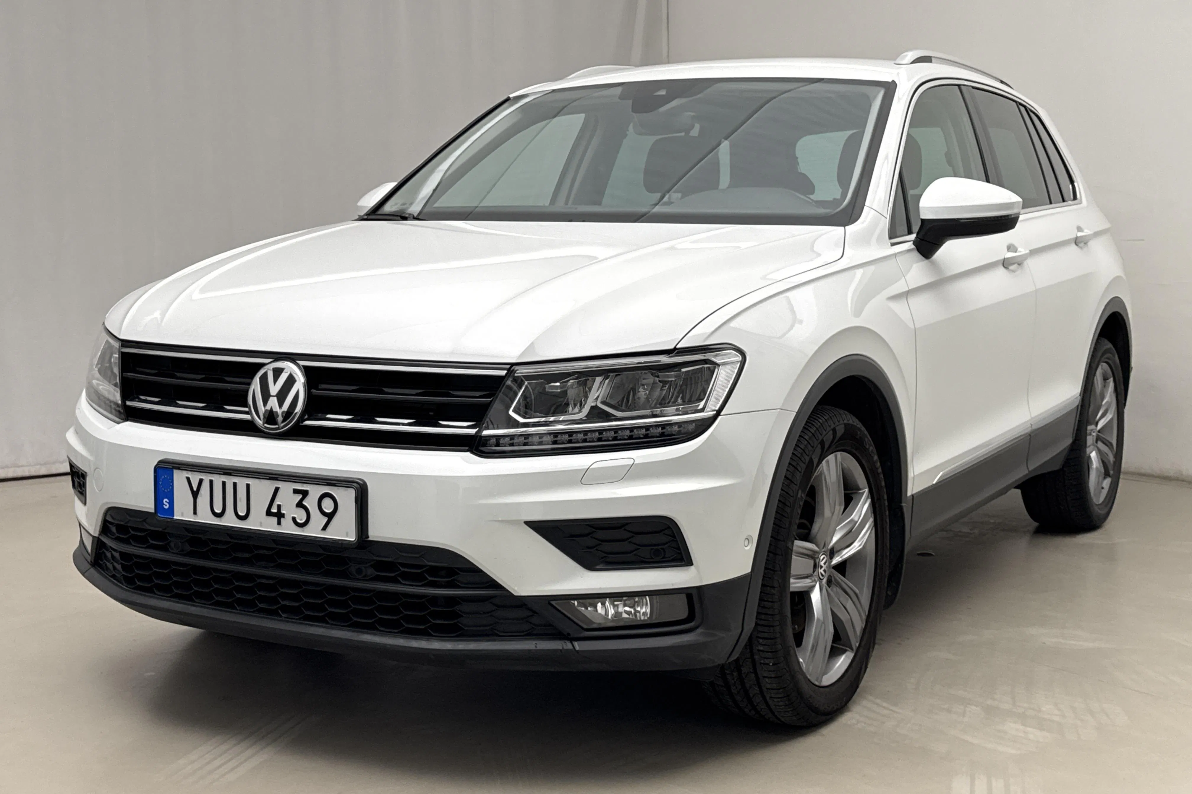 Presentation photo 1 of 19: VW Tiguan 2.0 TDI 4MOTION (150hk) - 93 200 km - Automatic - white - 2019