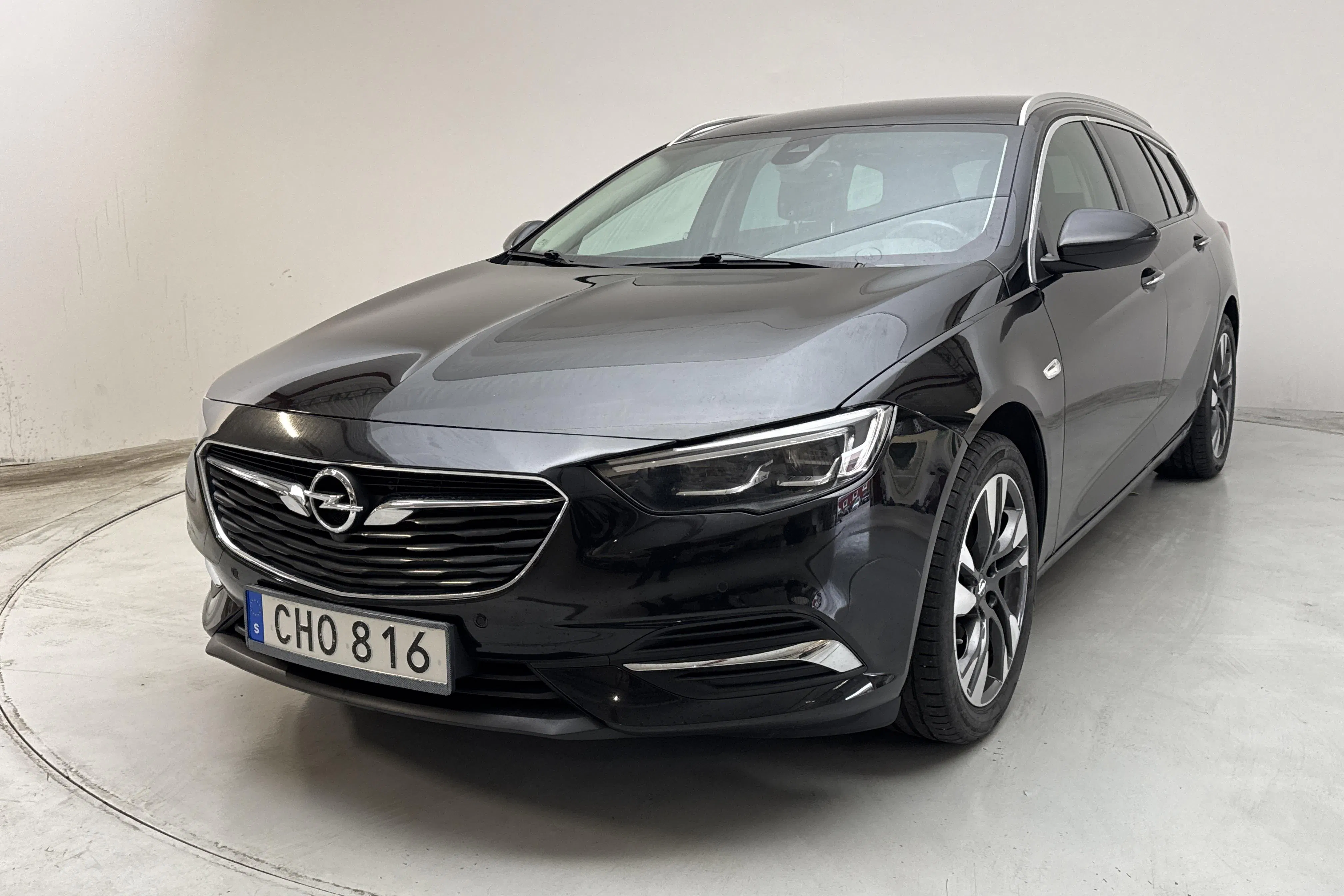 Presentationsfoto 1 av 13: Opel Insignia 1.5 Turbo Sports Tourer (165hk) - 18 801 mil - Manuell - svart - 2018