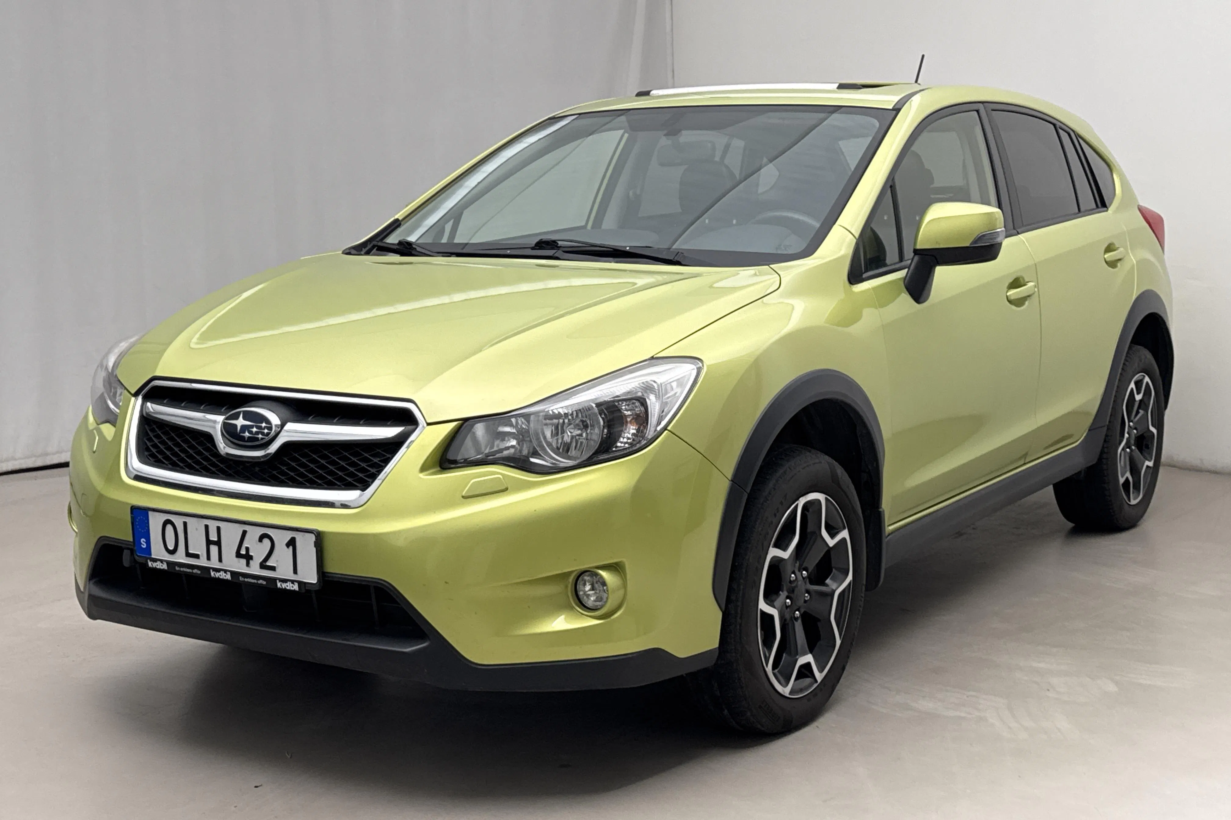 Presentationsfoto 1 av 18: Subaru XV 2.0D (147hk) - 12 822 mil - Manuell - grön - 2014
