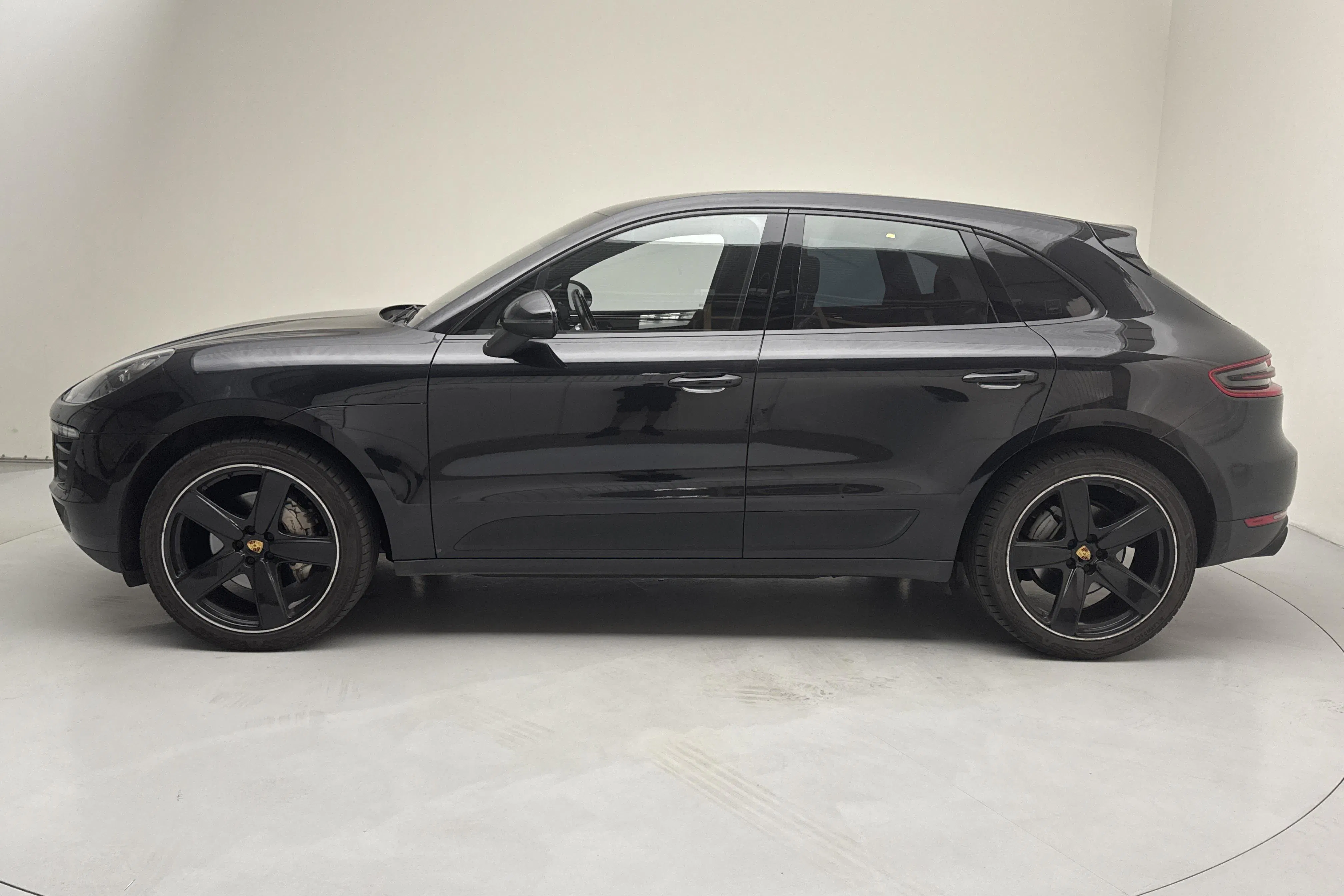 Presentationsfoto 2 av 15: Porsche Macan 3.0 S Diesel (258hk) - 26 663 mil - Automat - svart - 2015
