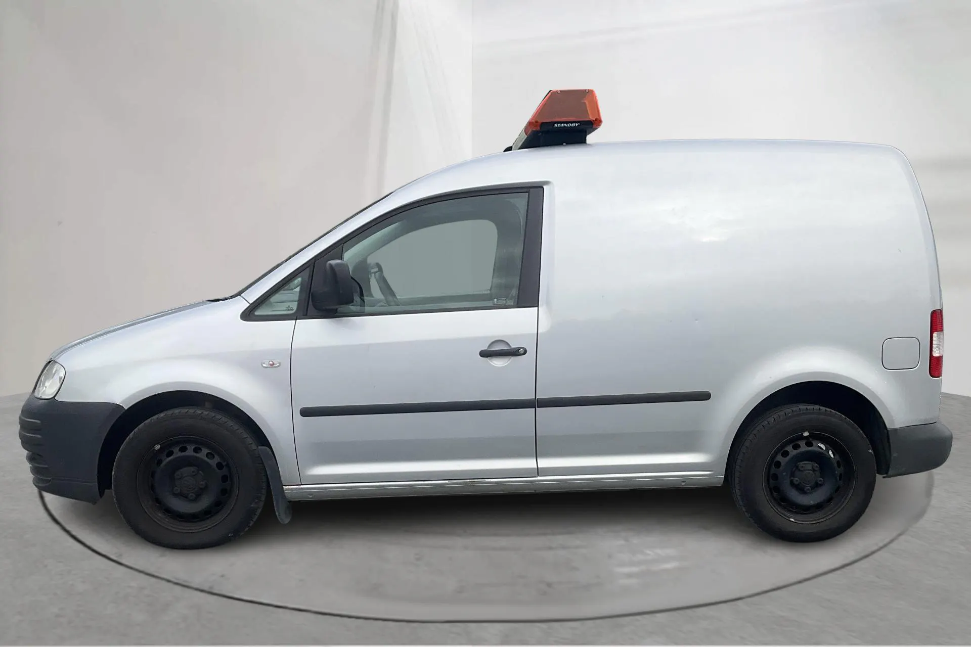 Presentationsfoto 2 av 12: VW Caddy 1.9 TDI Skåp (105hk) - 10 824 mil - Automat - silver - 2010