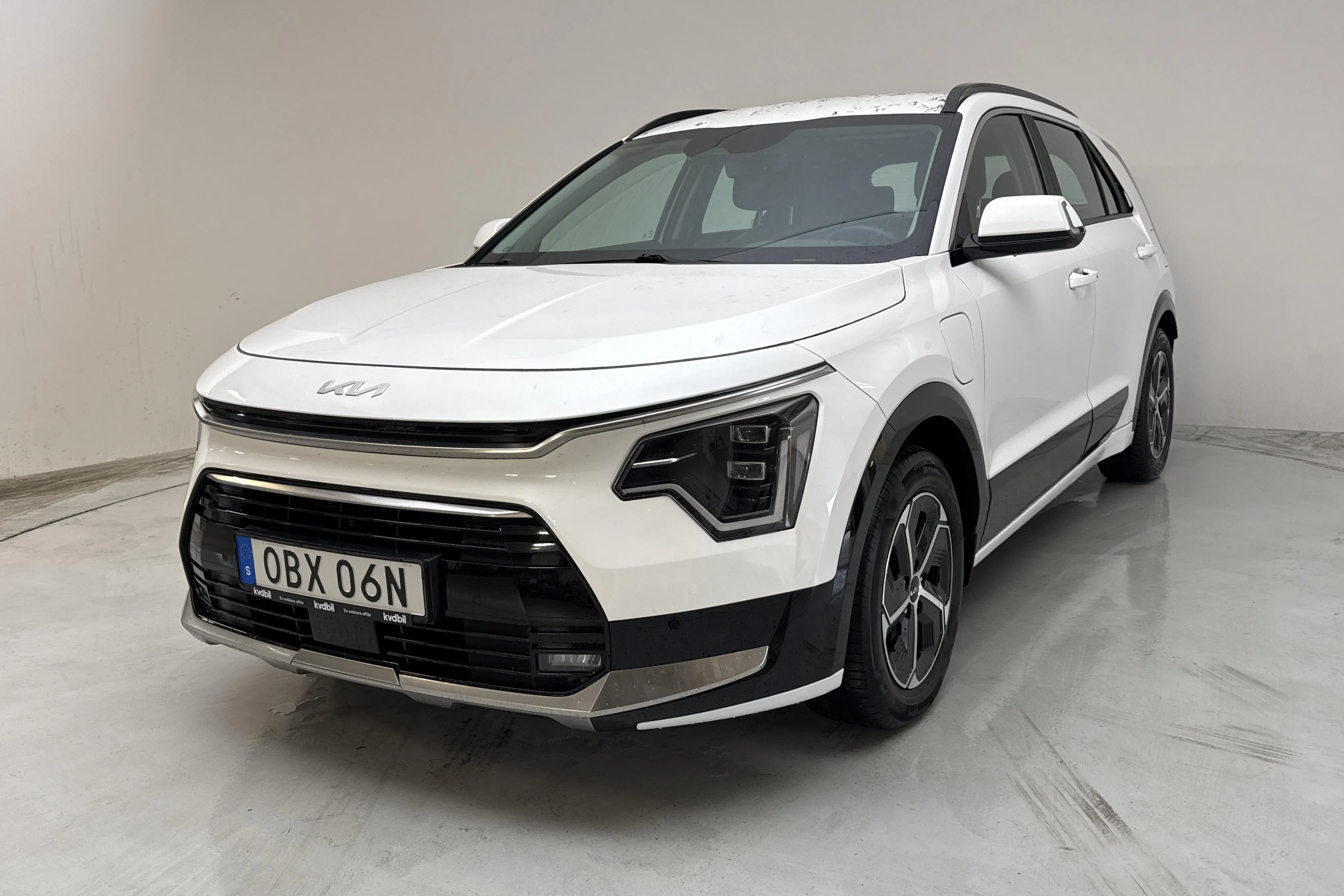 Presentationsfoto 1 av 15: KIA Niro Plug-in Hybrid (183hk) - 5 969 mil - Automat - vit - 2024