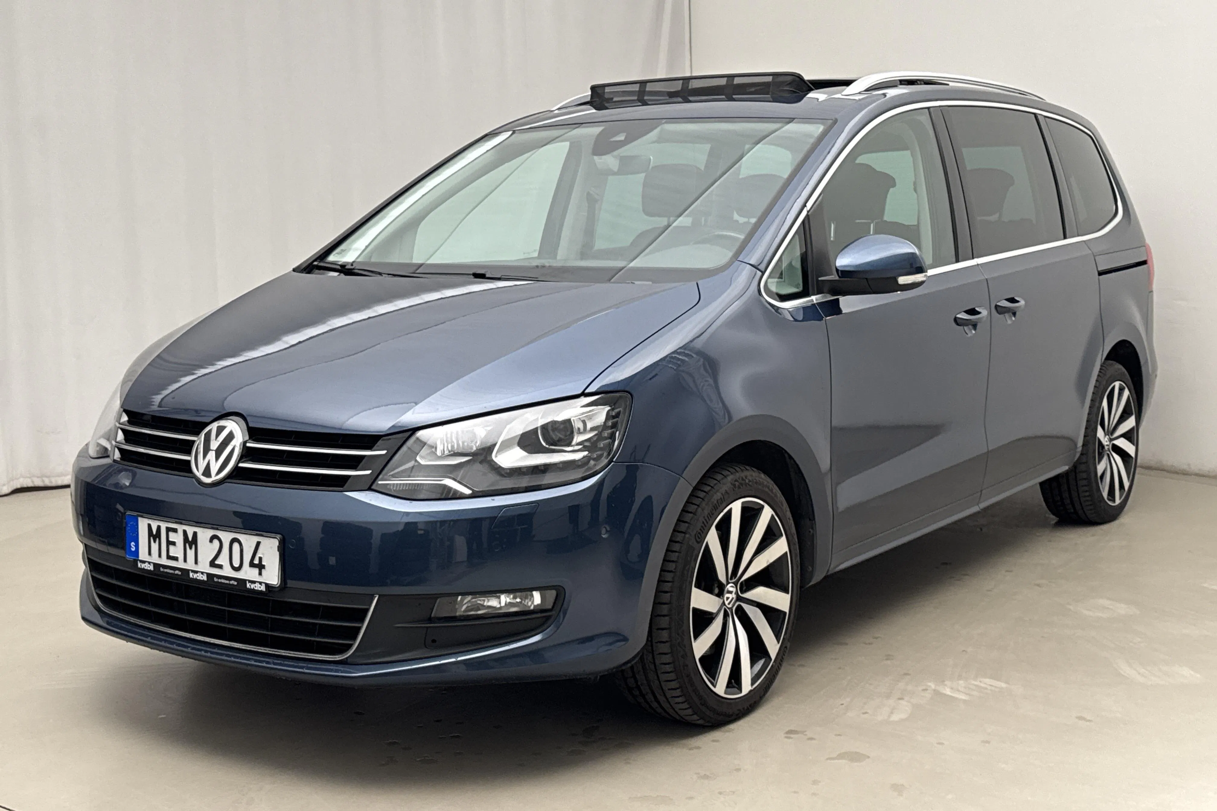 Presentation photo 1 of 23: VW Sharan 2.0 TDI 4Motion (150hk) - 161 710 km - Manual - blue - 2016