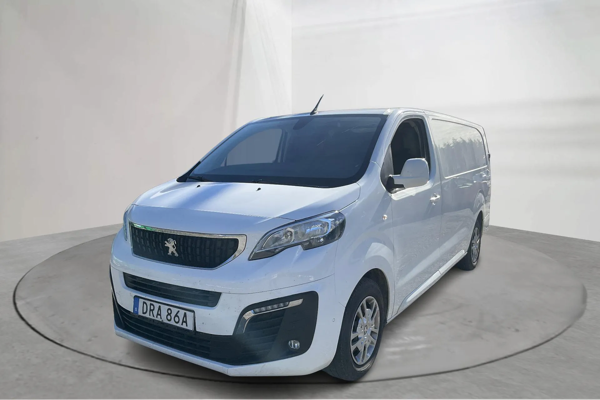 Presentation photo 1 of 13: Peugeot Expert BlueHDi Skåp (177hk) - 126 680 km - Automatic - white - 2022